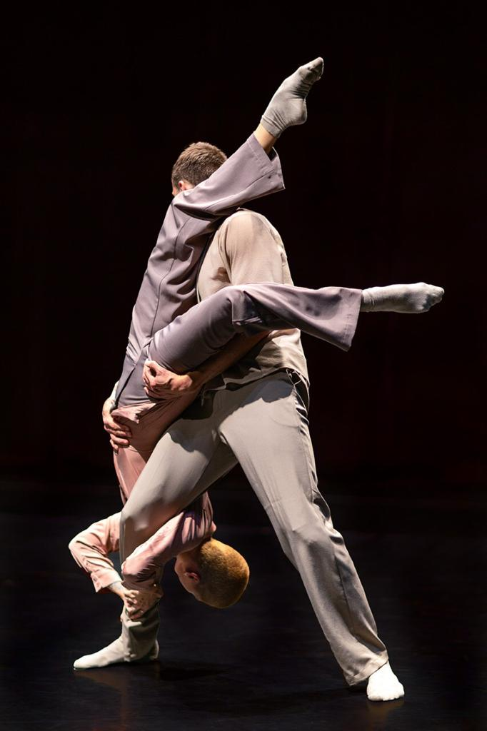Bailarinos do Teatro Guaíra
