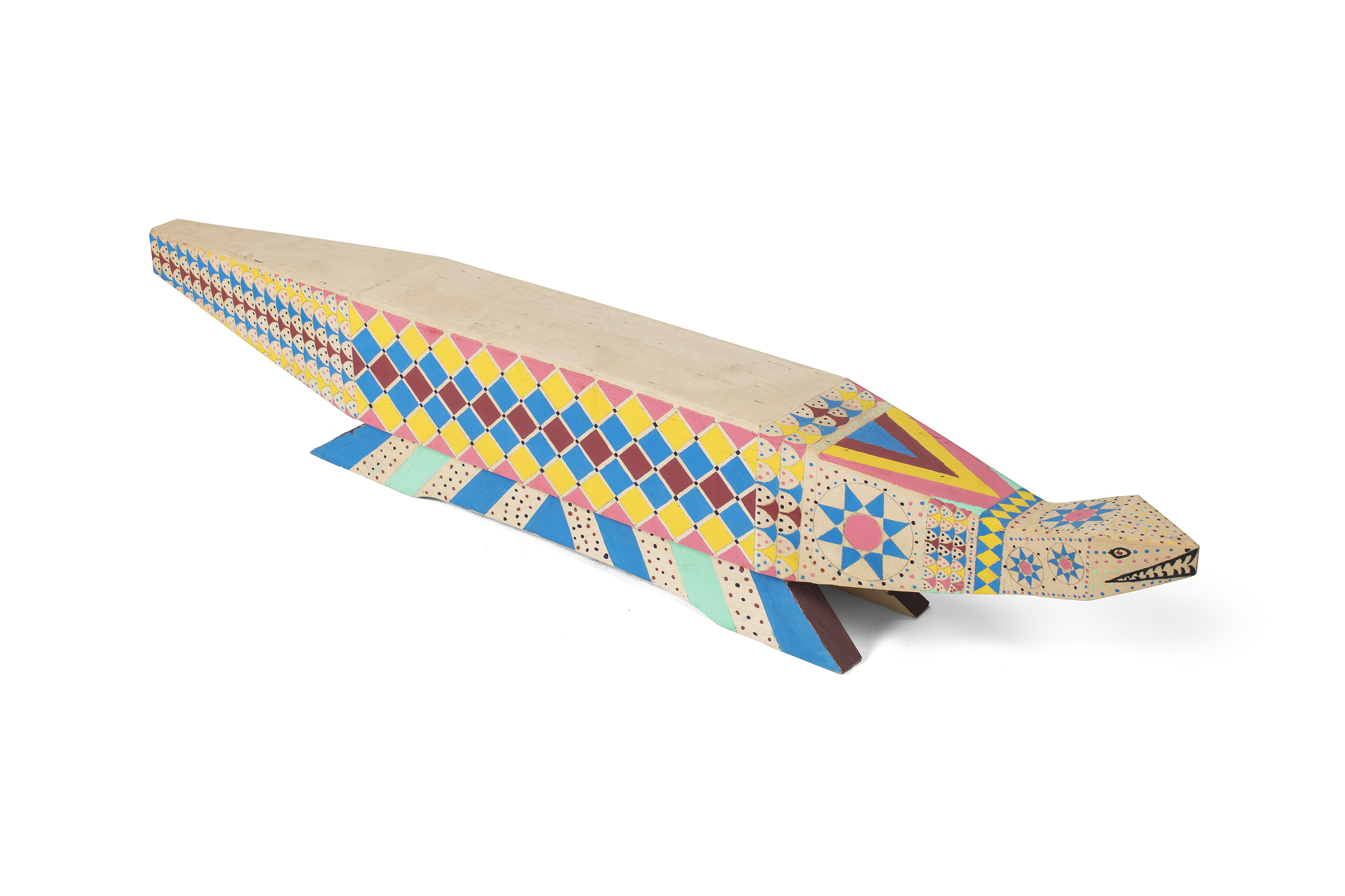 MON promove exposição com 200 bancos feitos por indígenas