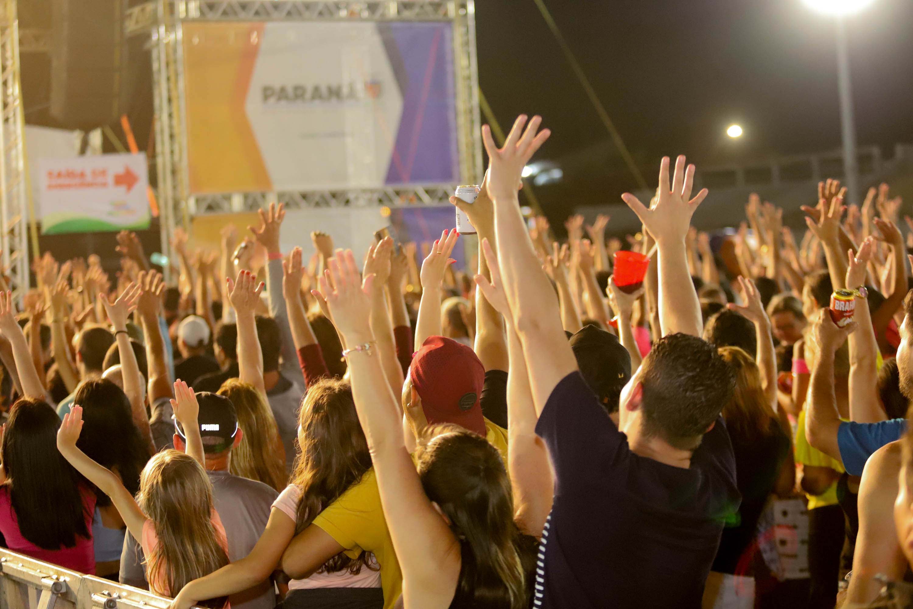 Shows no Litoral: sertanejo e forró embalam fim de semana em Matinhos e Pontal do Paraná - Antony & Gabriel