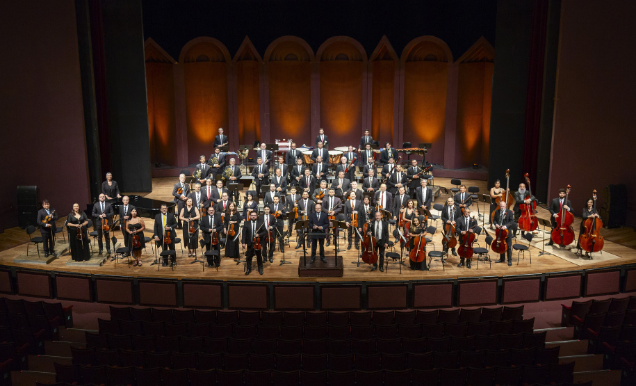 Orquestra Sinfônica comemora 38 anos com homenagem a Beethoven e grande coral