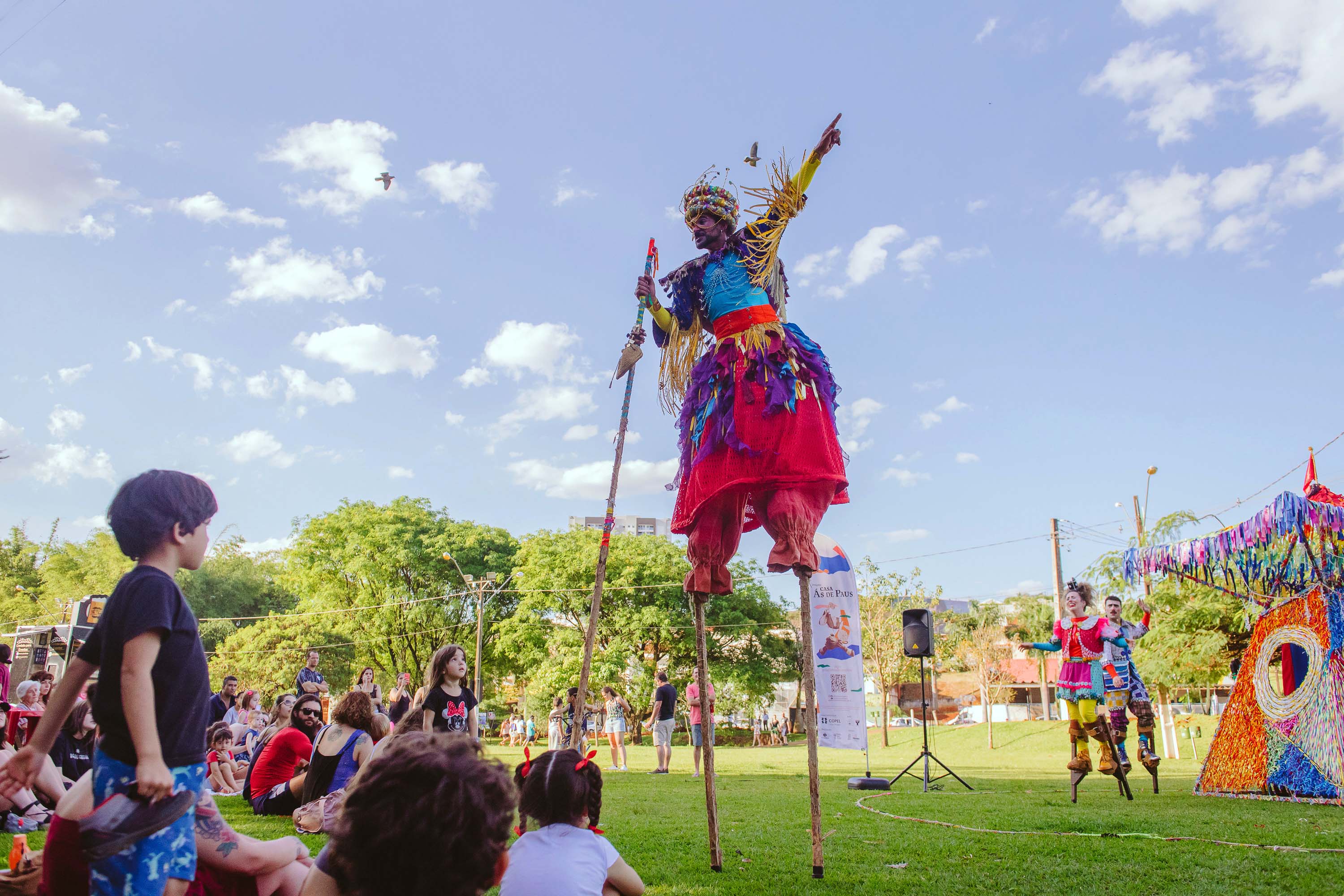 Programa Crianças no Teatro chega ao Noroeste, Campos Gerais e RMC em junho