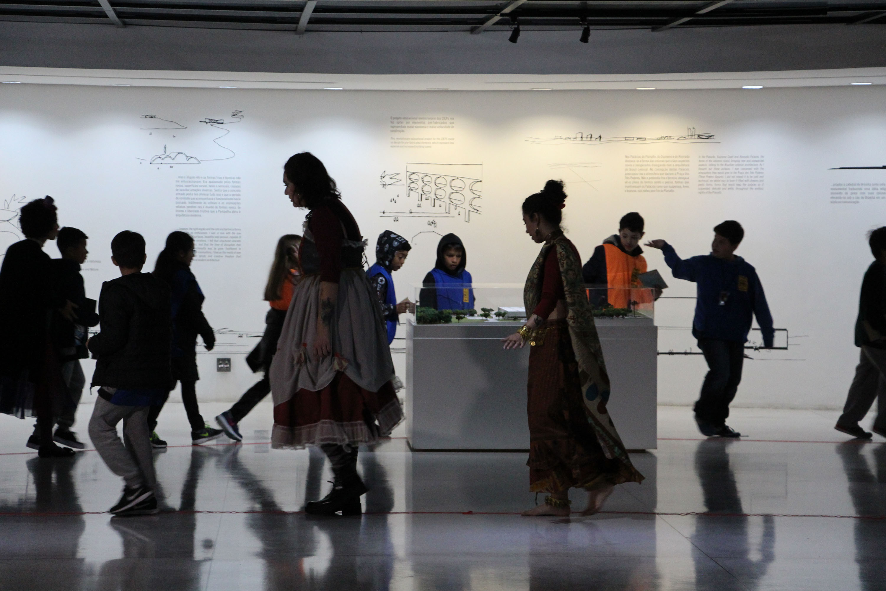 Roteiro temático “A Incrível Fábrica de Cores” guia uma série de atividades lúdicas após o fechamento do Museu.