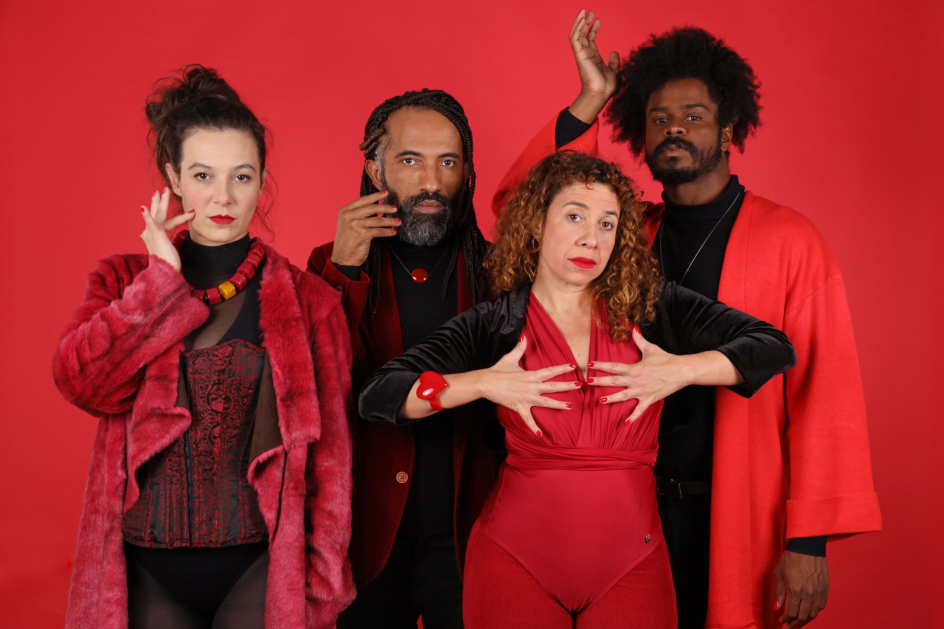Apresentações gratuitas vão de 3 a 20 de agosto, no Teatro Zé Maria, em Curitiba.