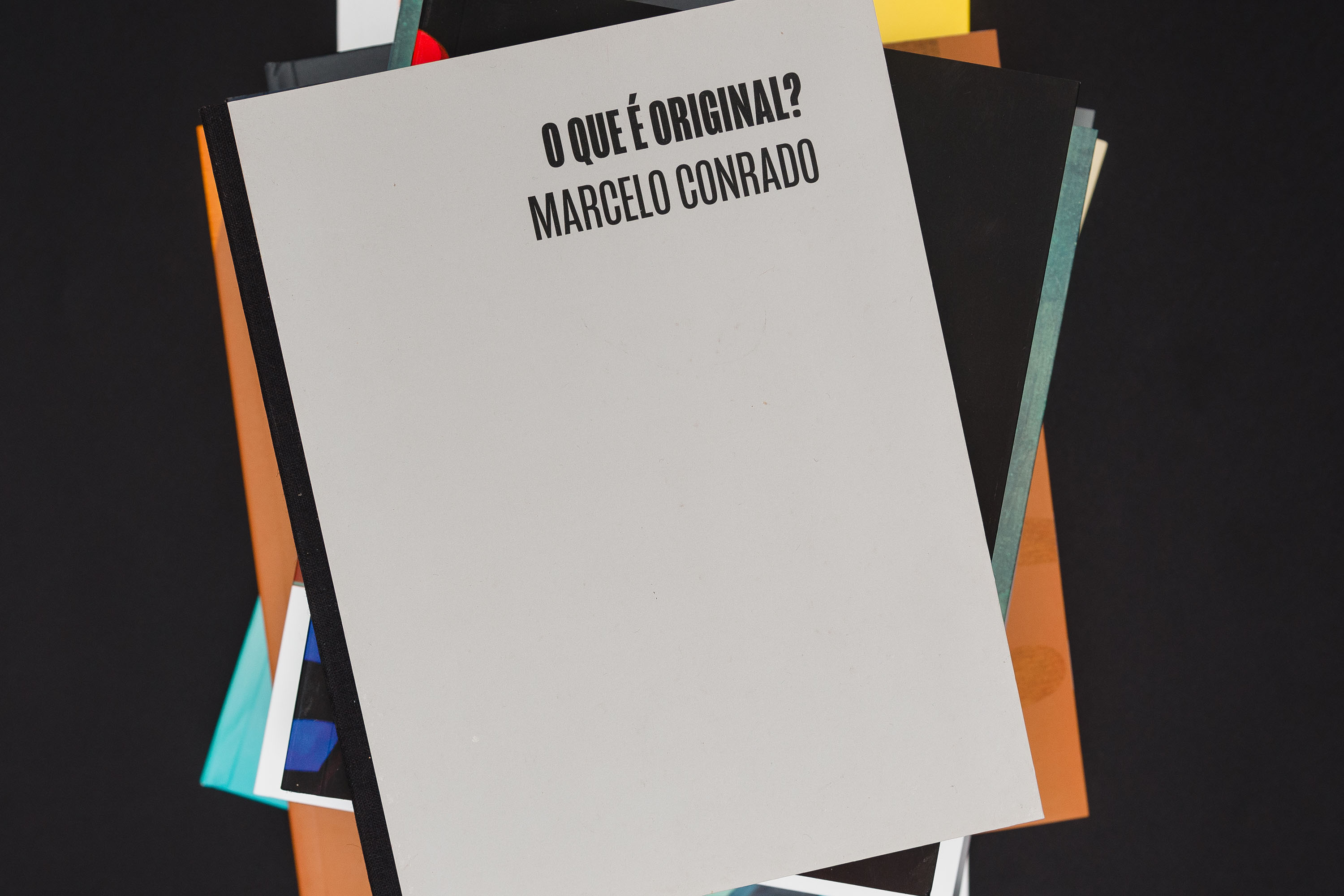 Catálogos de exposições do MON