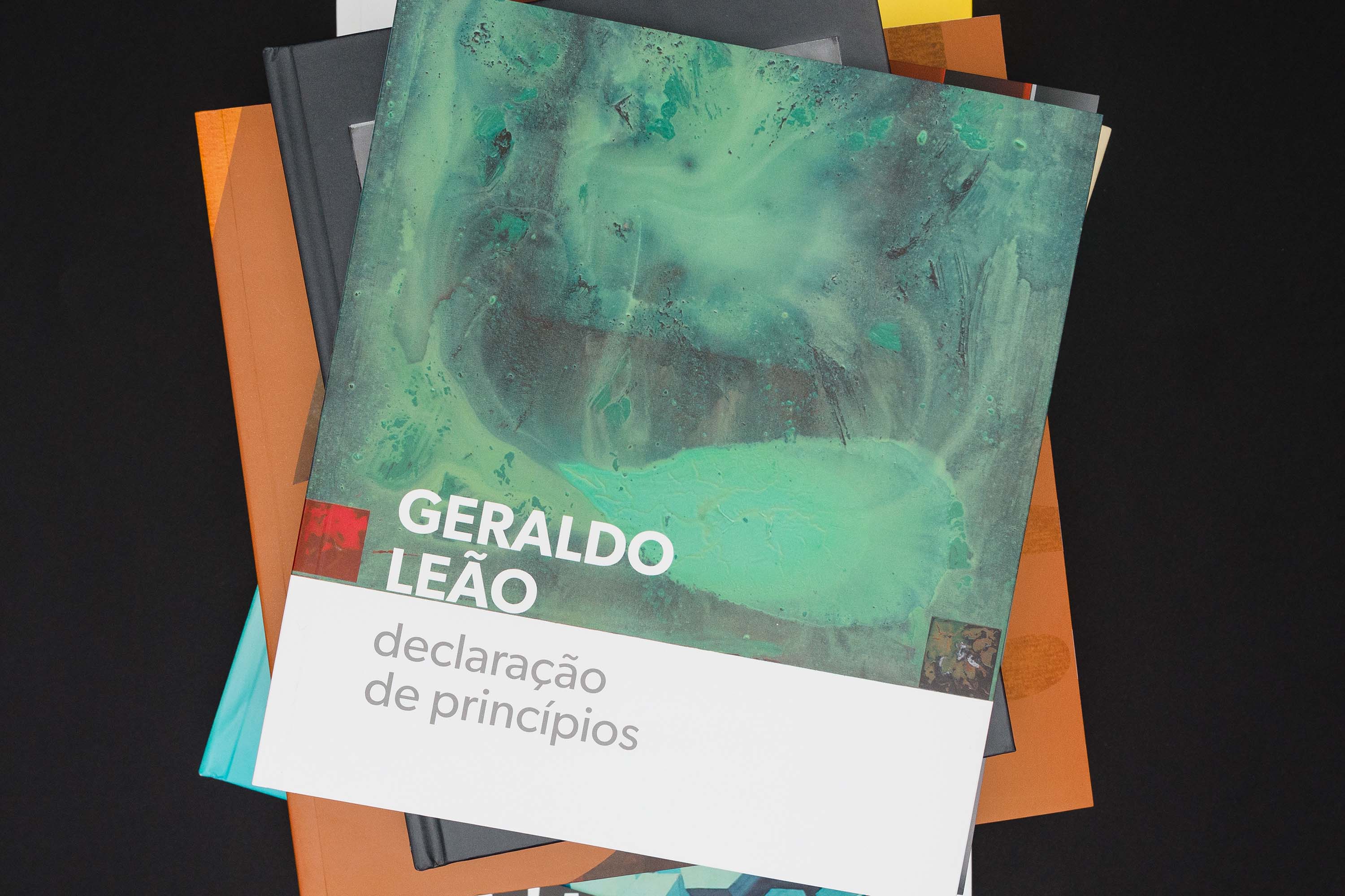 Catálogos de exposições do MON