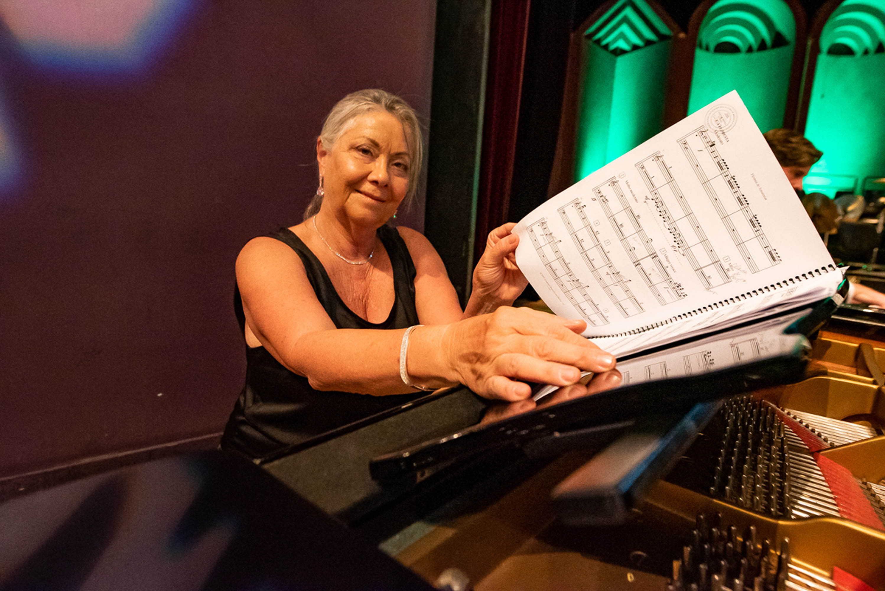 A pianista Analaura de Souza Pinto é uma das fundadoras da Orquestra
