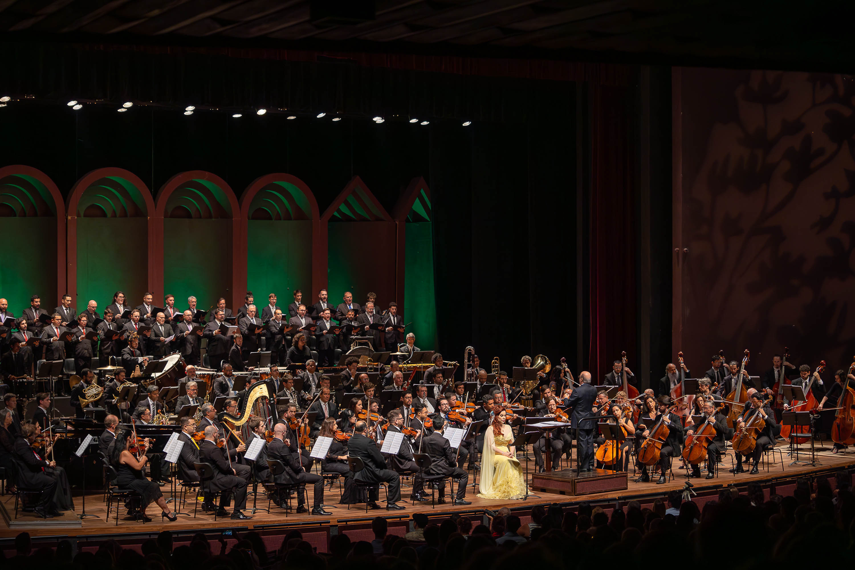 4 mil pessoas prestigiam abertura da temporada da Orquestra Sinfônica do Paraná