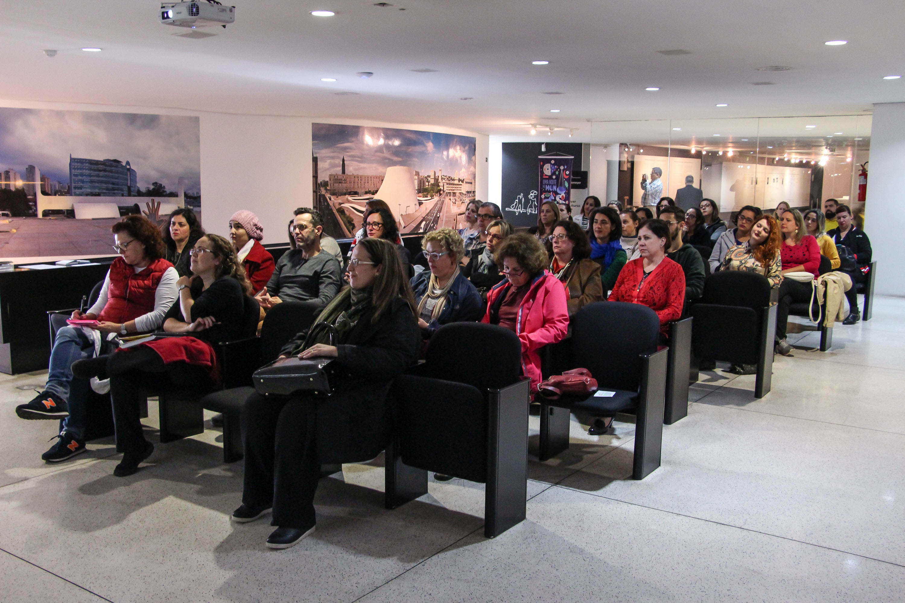 MON promove encontro para educadores sobre mostra da 35ª Bienal de São Paulo