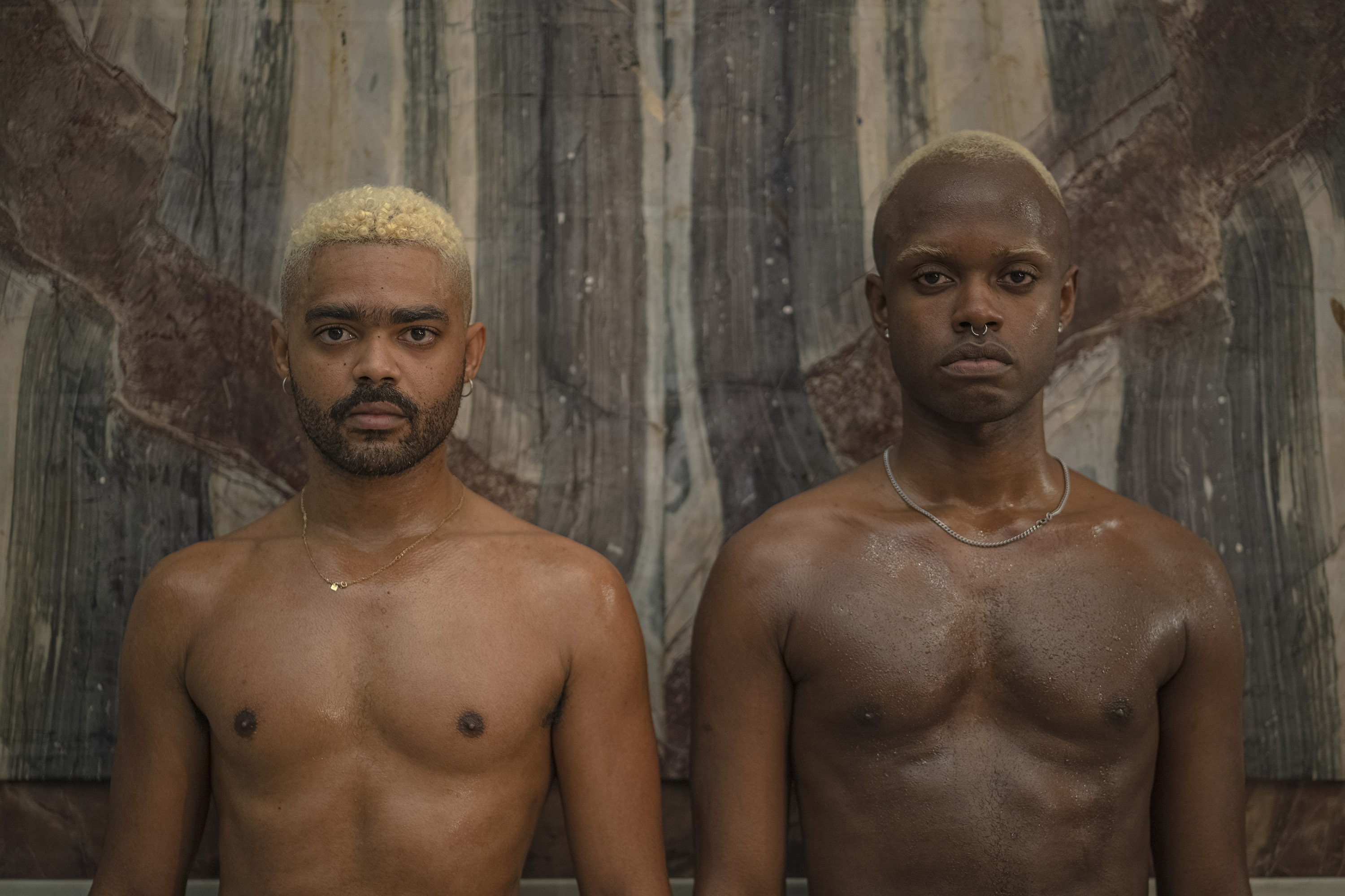 Museu Paranaense (MUPA) - Dança e performance – No sábado (25), às 18h, o MUPA recebe os dançarinos Davi Pontes e Wallace Ferreira para a performance “Repertório N.2”, experiência coreográfica que faz pensar a dança como uma autodefesa, entre técnicas desviantes e informais