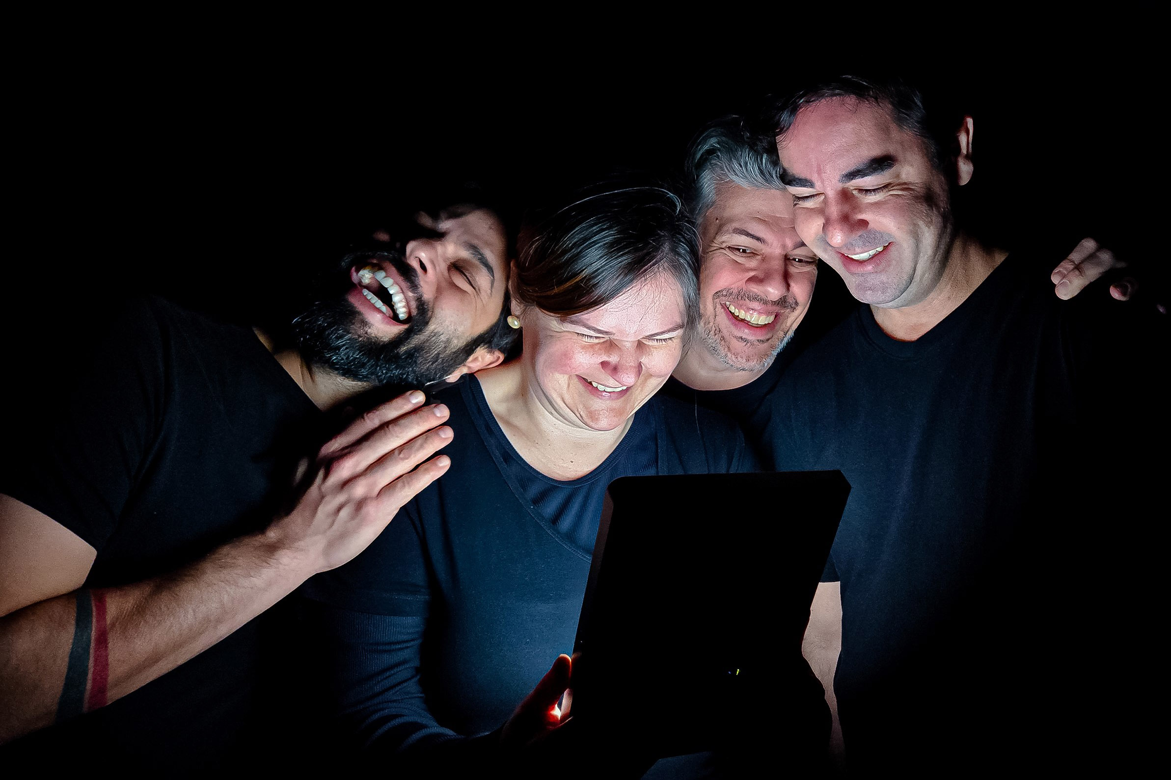 Peça de humor do grupo Antropofocus estreia nesta quinta-feira no Teatro José Maria Santos