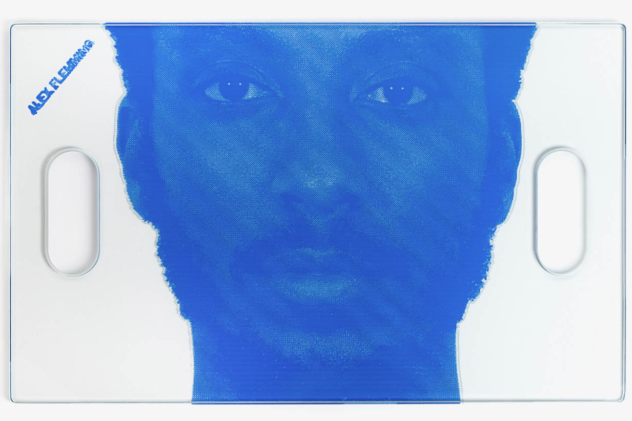 MON realiza exposição inédita de Alex Flemming