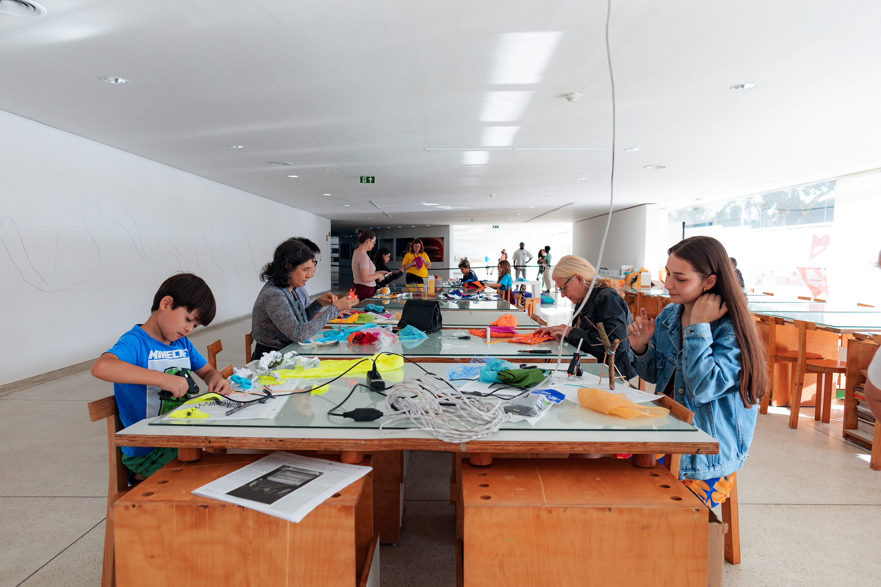 Museu Oscar Niemeyer (MON) - Tintas Naturais – O Laboratório de Experiências de setembro acontece na quarta (4), em duas sessões: às 10h30 e às 14h30, no Espaço de Oficinas – Subsolo do MON. -