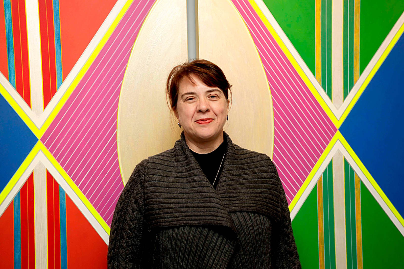 Museu Casa Alfredo Andersen (MCAA) - Visita mediada – Na tarde desta sexta (23), a artista Carla Ruschmann recebe o público para uma visita mediada pela exposição “Conexões”. A mostra reúne uma série de pinturas que exploram a interseção de dois círculos e o uso da geometria como expressão de conceitos vitais, buscando harmonia entre formas, cores e espaço, a partir de uma pintura criada como um feng shui de proteção.