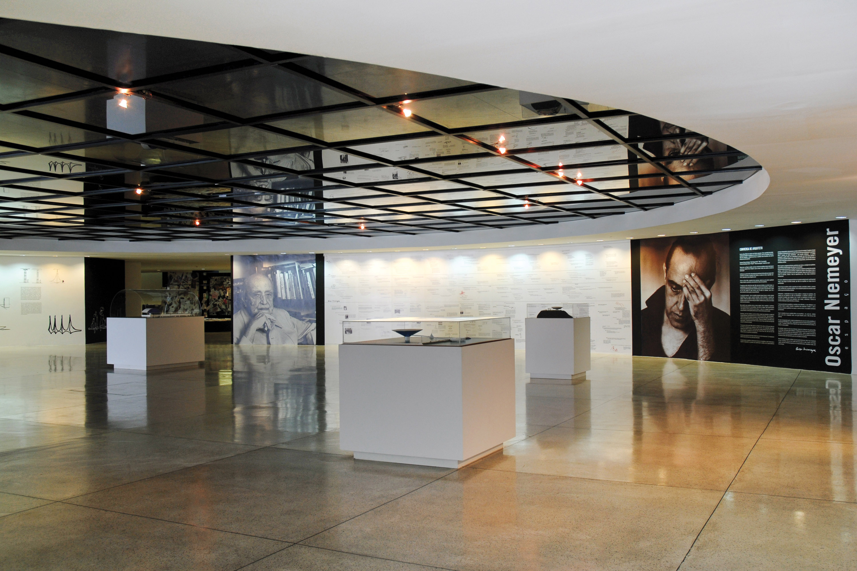 Para participar, não é necessário conhecimento prévio em arte. As atividades do período da tarde contarão com intérprete de Libras.