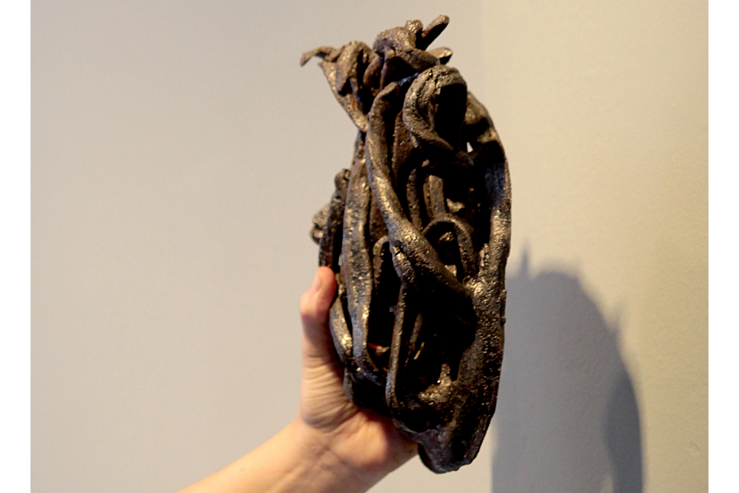 Academia Alfredo Andersen inaugura duas novas exposições de cerâmica artística