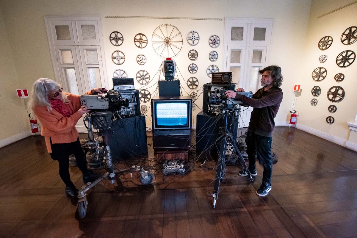 Oficinas, espetáculos no Teatro Guaíra e nova exposição marcam a agenda cultural