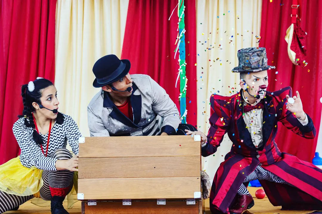 Apresentação circense é mais uma atração gratuita do Verão Maior Paraná