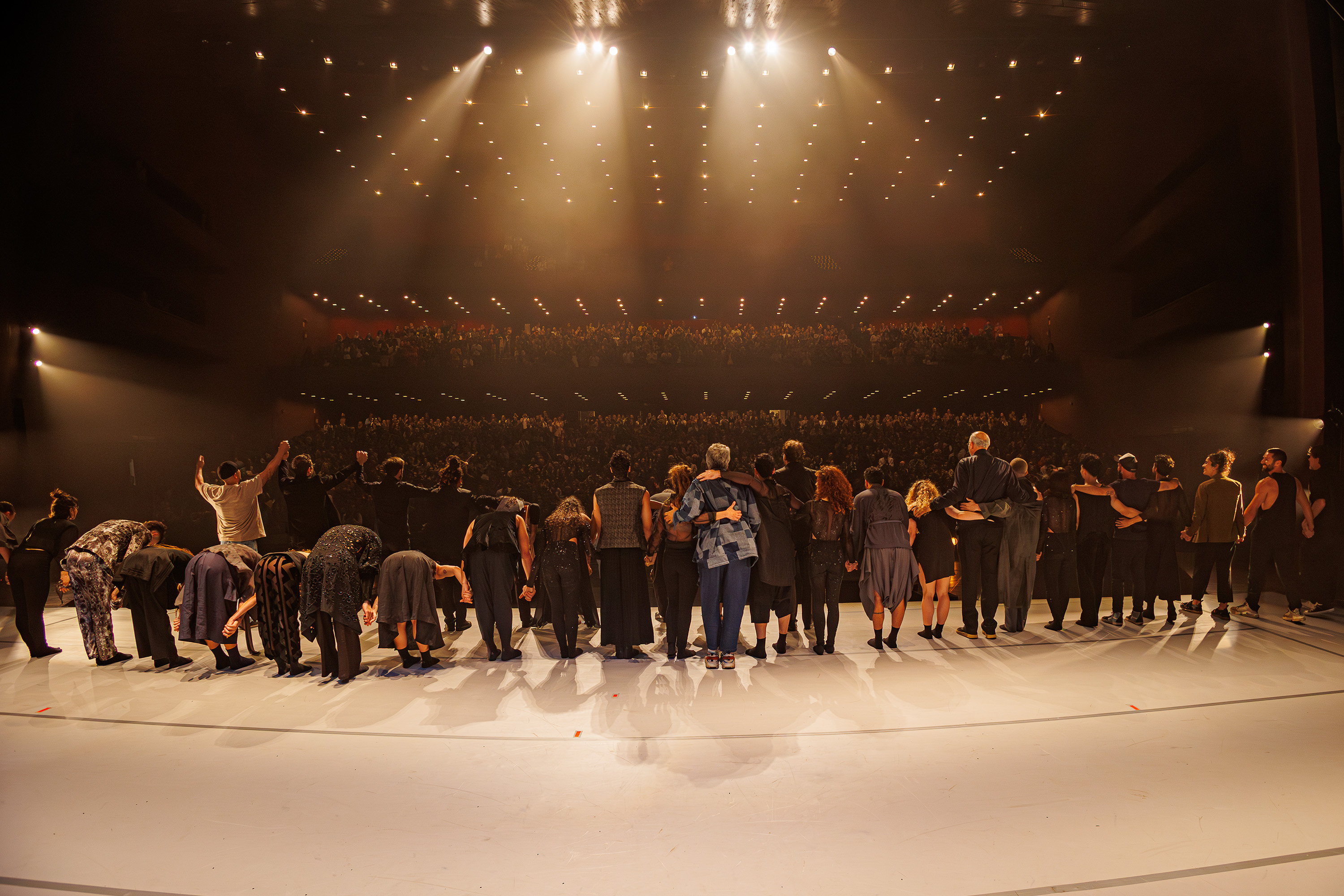 Balé Teatro Guaíra terá turnês nacionais, dança em Portugal e novas coreografias em 2025