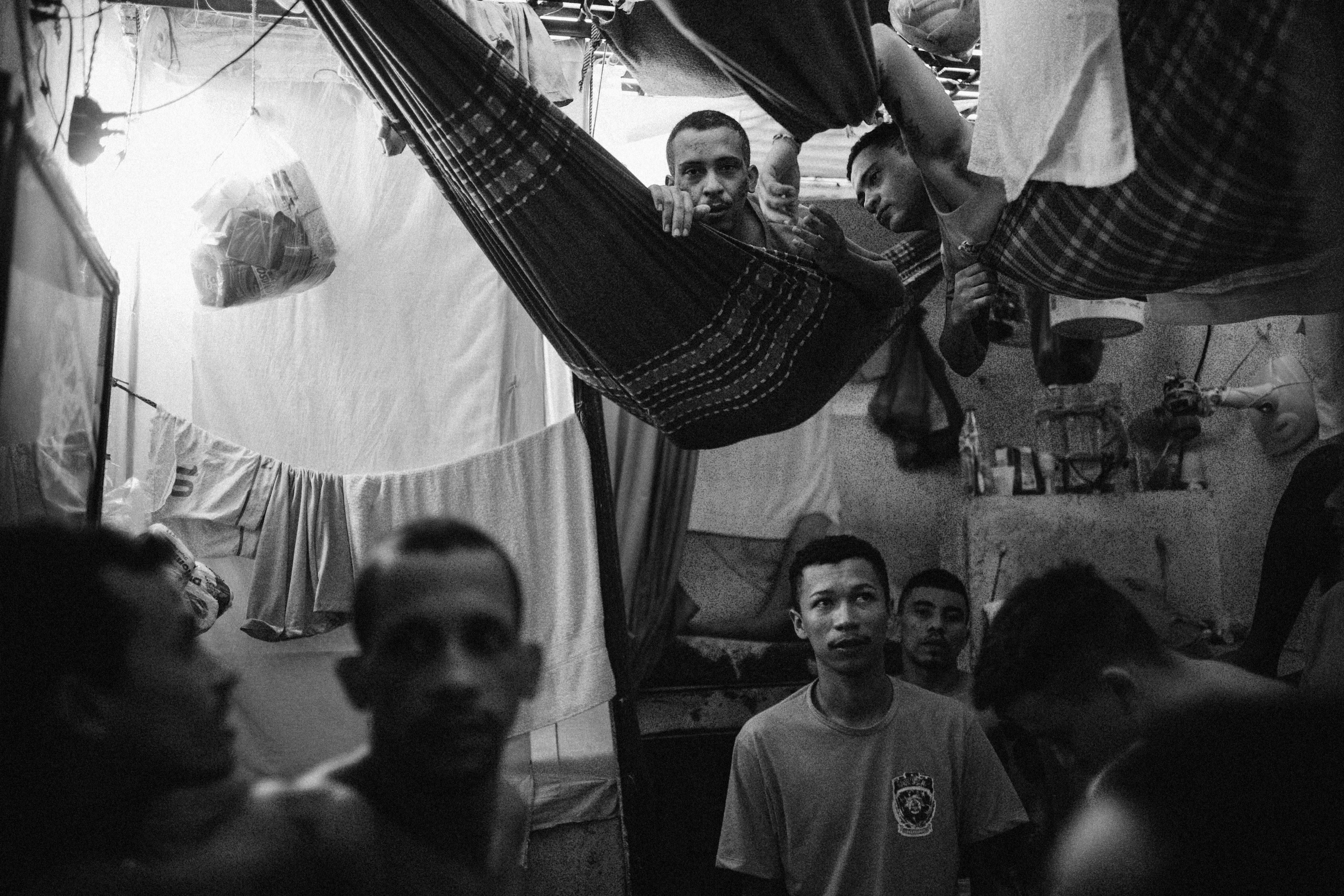 Exposição “Desse Lado do Muro” abre as portas do antigo Centro de Triagem em Curitiba