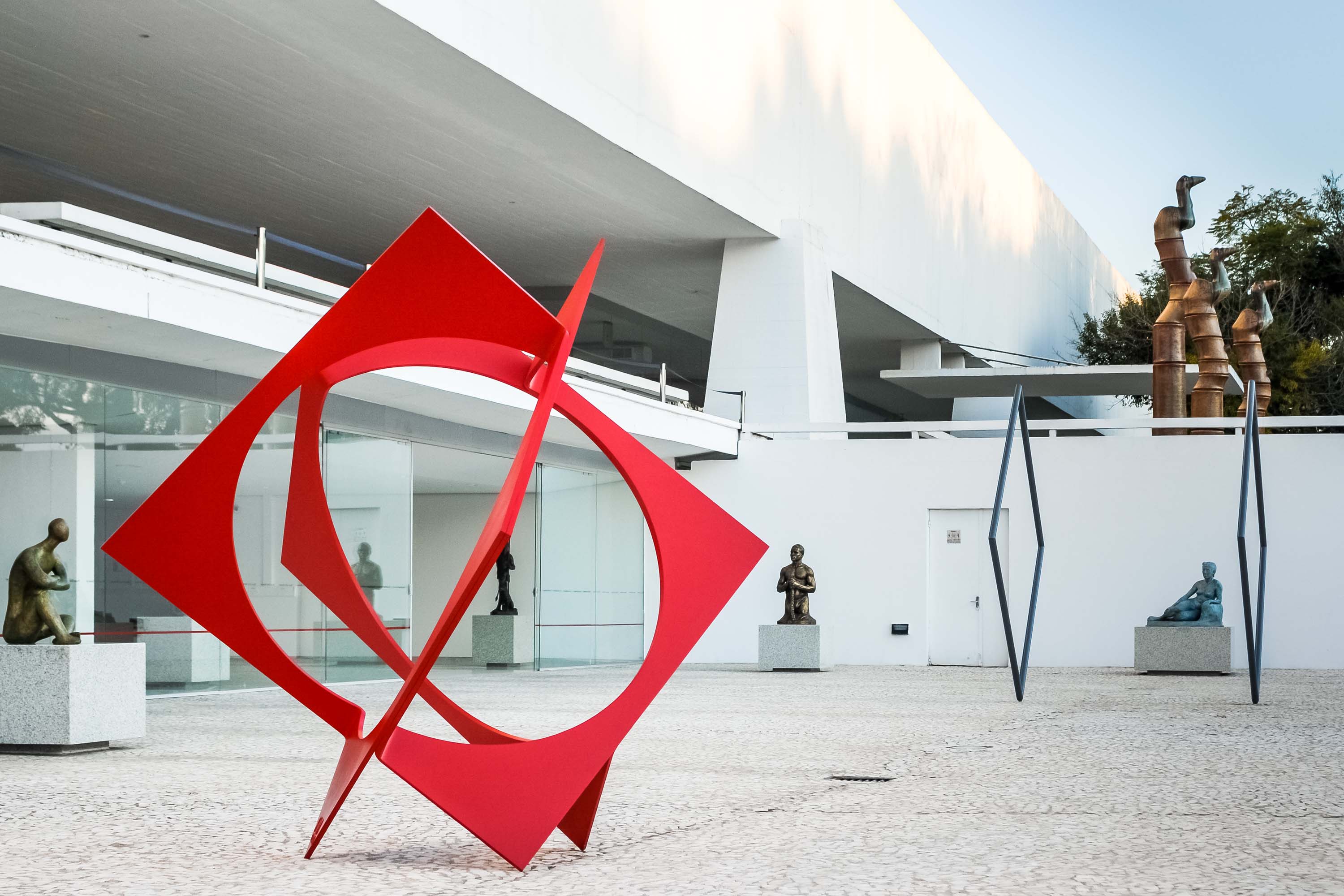 MON promove laboratório sobre esculturas para o público maior de 60 anos