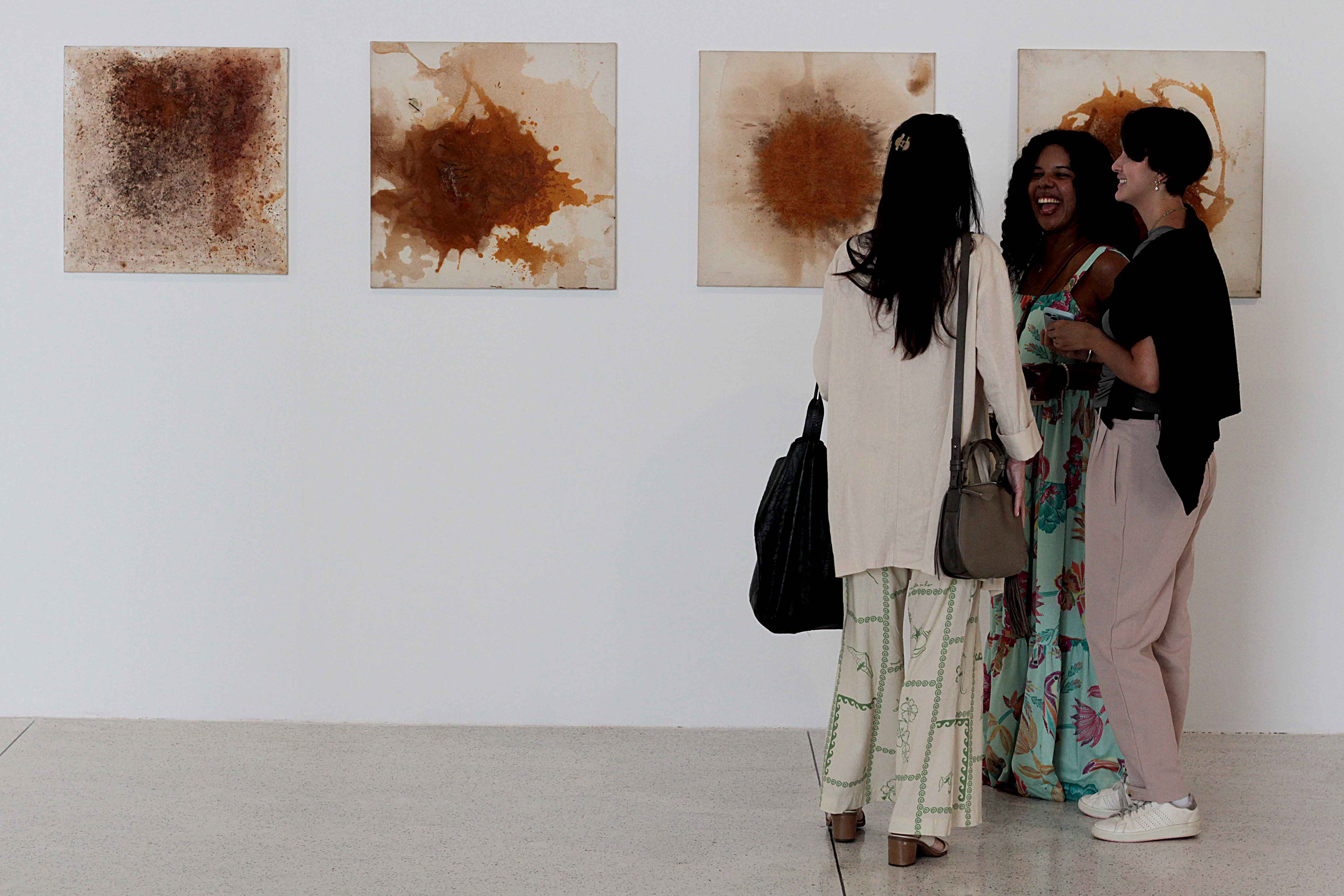 Beatles no Guaíra, Barão Vermelho, TV Colosso e museus movimentam a agenda cultural