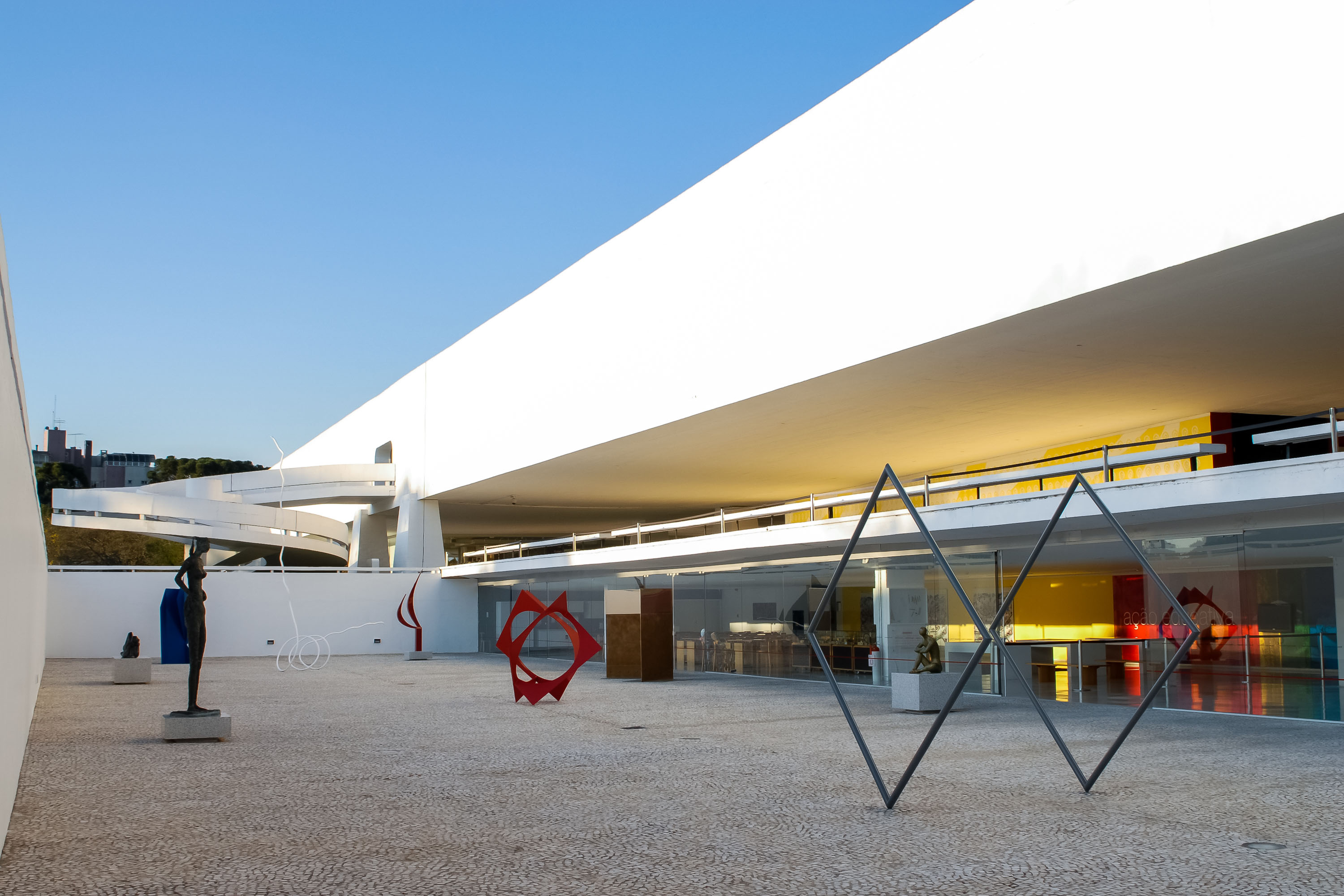 MON convida educadores para roda de conversa e oficina sobre a arte na rua