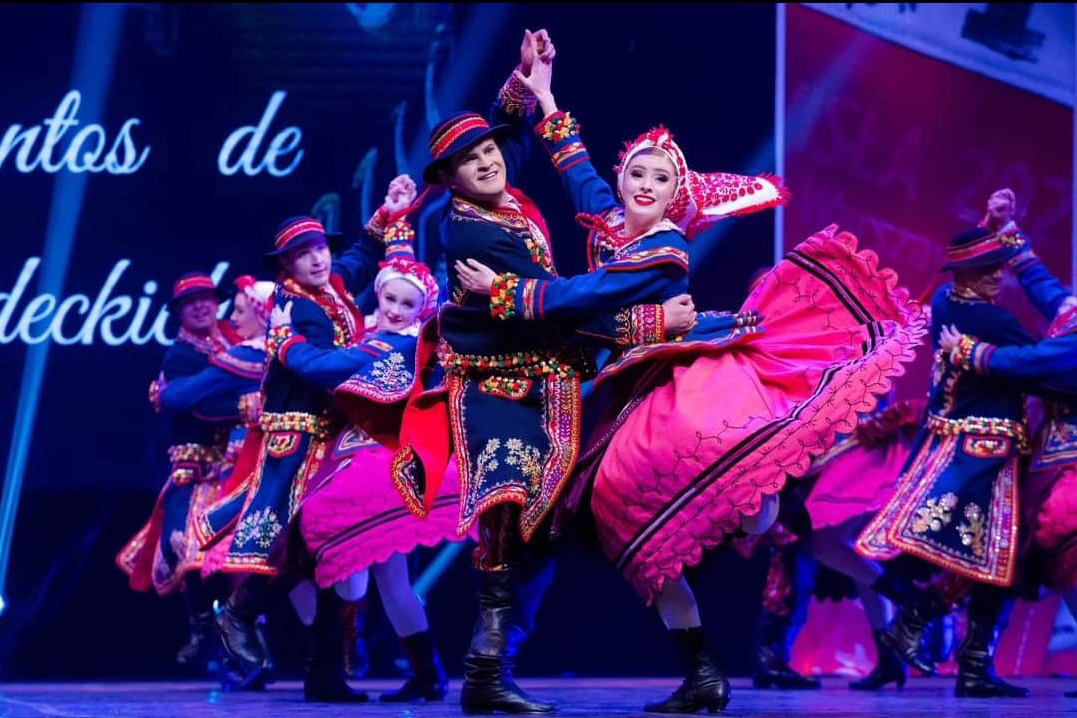 Oswaldo Montenegro, Gaúcho da Fronteira e "Eterno Feminino" no MON marcam agenda cultural