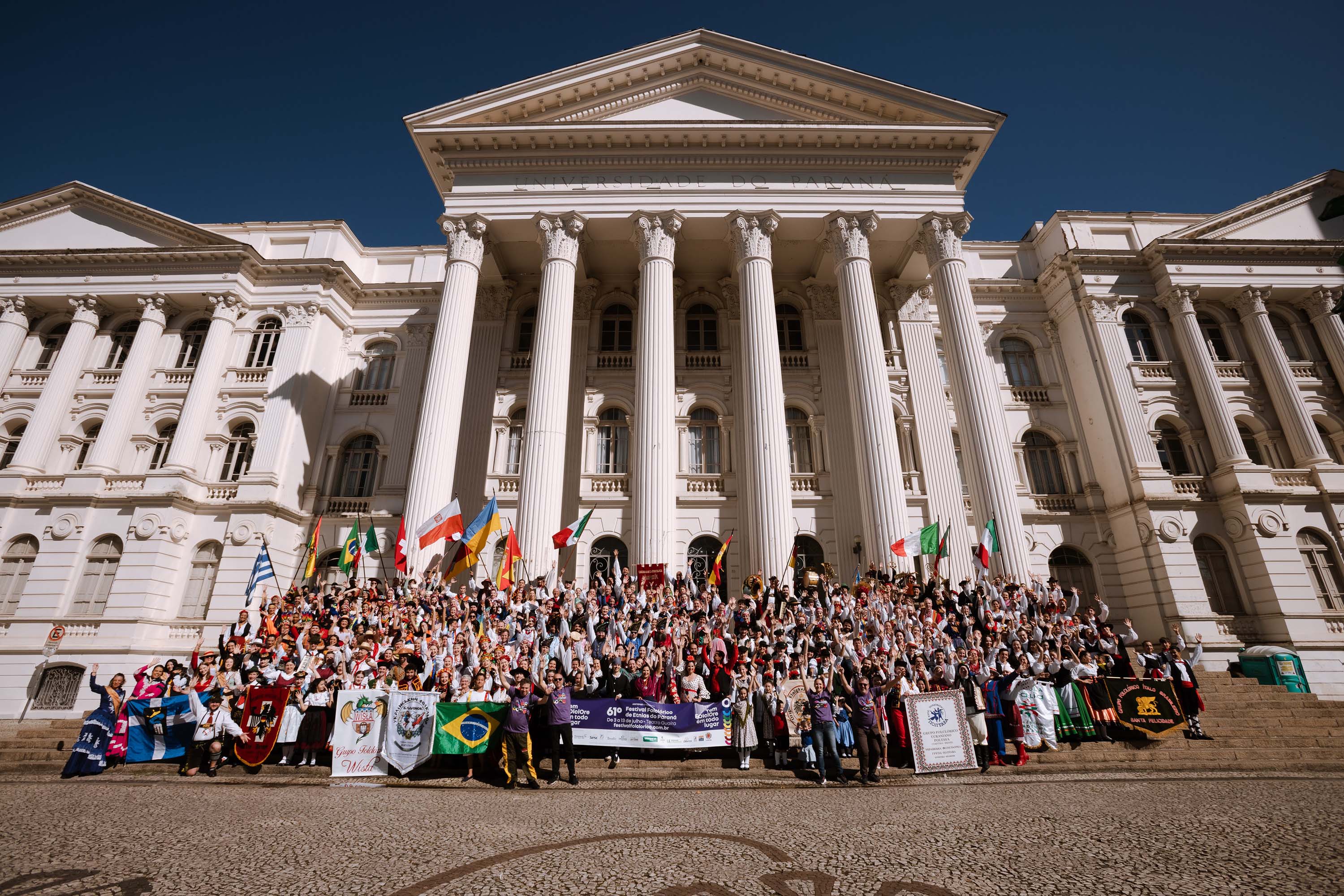 Apoiado pelo Estado, Festival Folclórico e de Etnias do Paraná une cultura e turismo