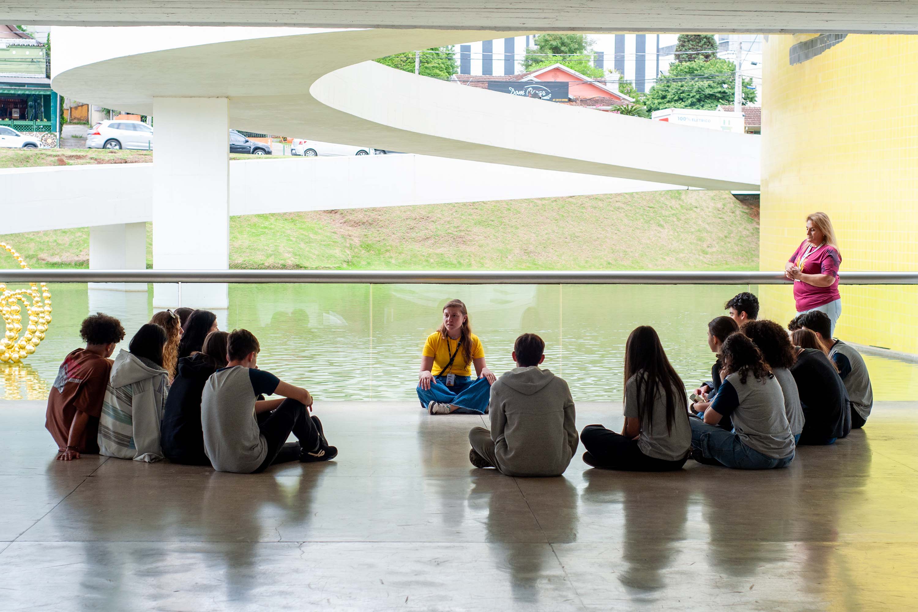 MON oferece visita guiada aos seus visitantes