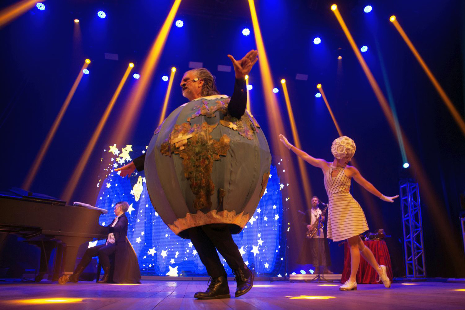 "A Sbørnia Kontr’Atracka": musical satírico se apresenta no Teatro Guaíra em julho