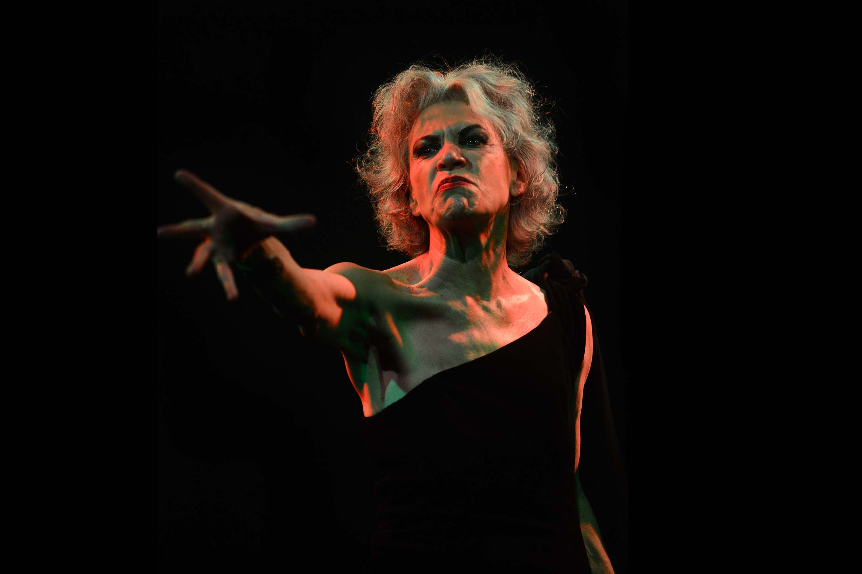 Teatro Zé Maria Santos recebe festival com oito interpretações de 