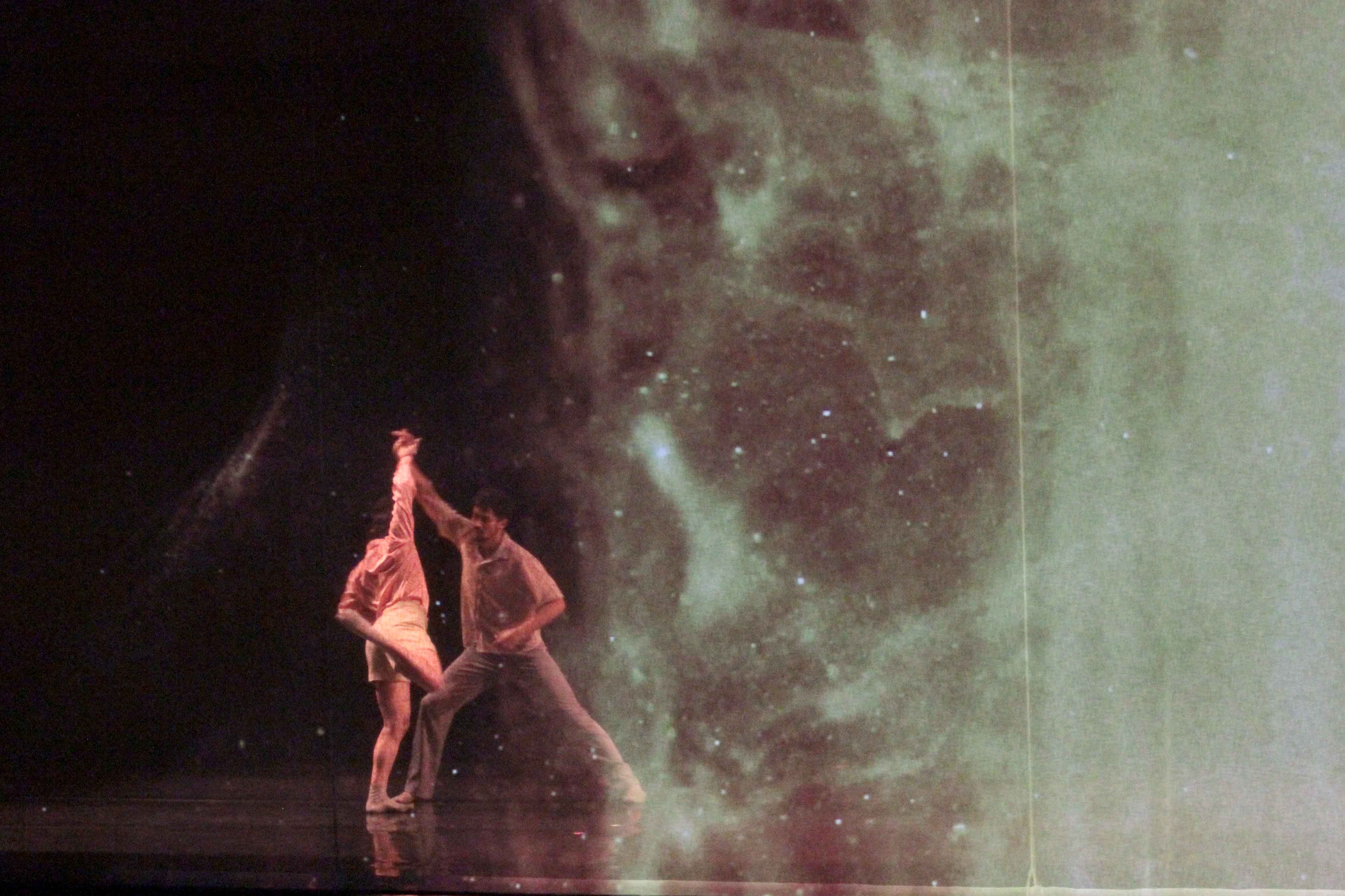 Balé Teatro Guaíra apresenta “Stol” e “V.I.C.A.” no Guairinha