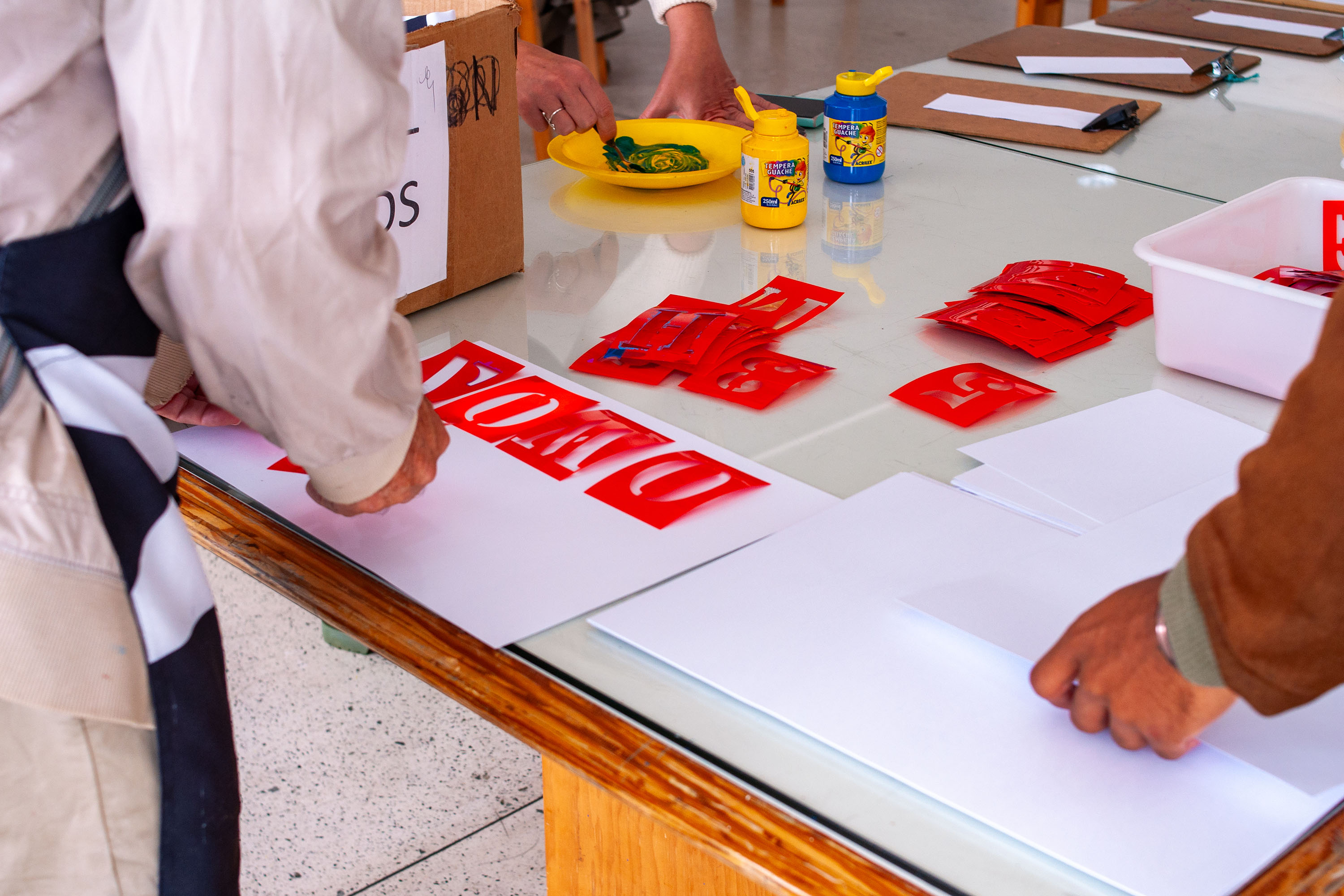 Museu Oscar Niemeyer promove oficina de arte têxtil para professores