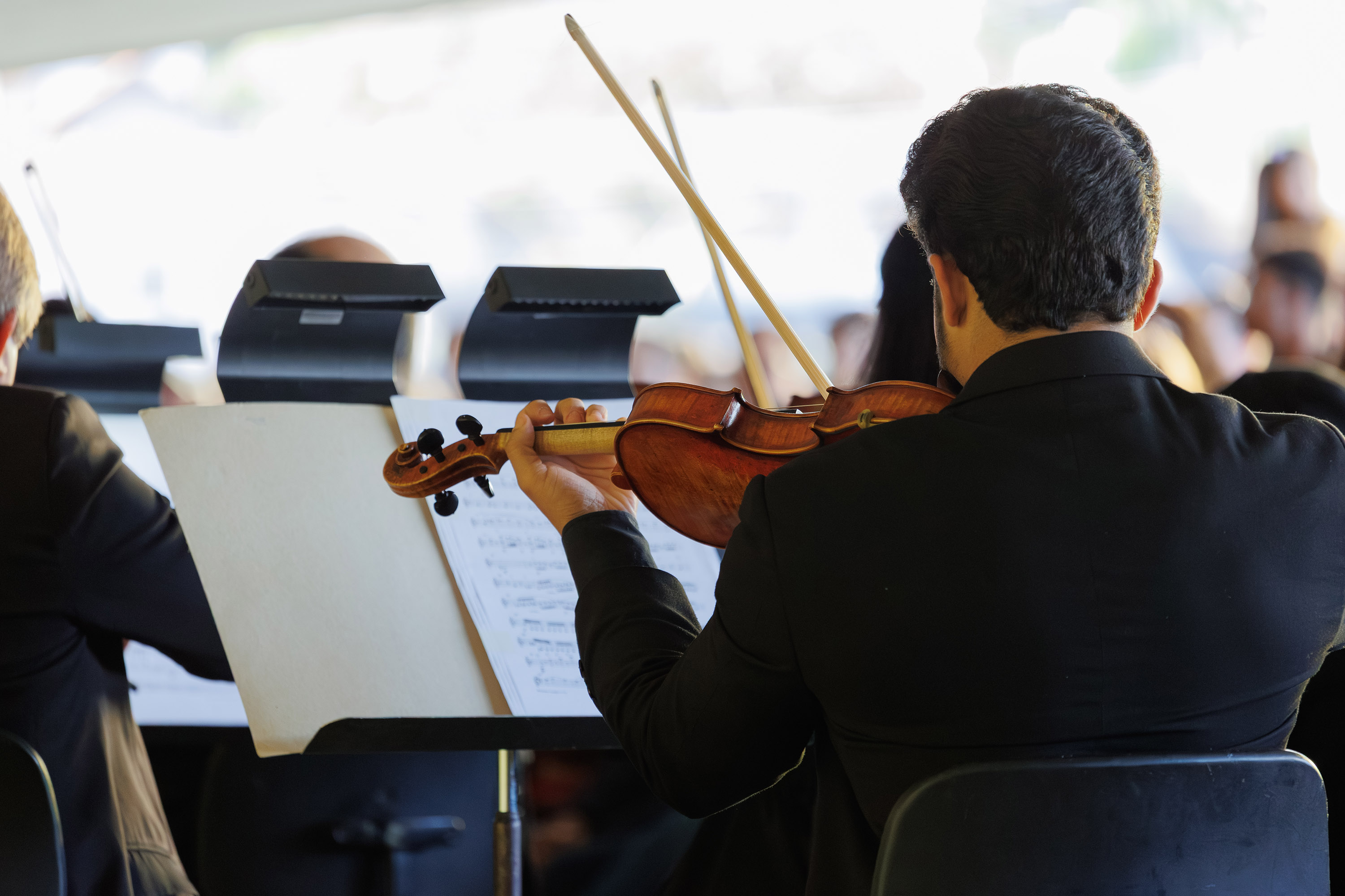 Centro Cultural Teatro Guaíra -  Museu Oscar Niemeyer (R. Mal. Hermes, 999 - Centro Cívico, Curitiba) - Concerto | 4a Série Osp No Museu Oscar Niemeyer: "Mostly Mozart" – A Orquestra Sinfônica do Paraná (OSP) retorna neste sábado (06), às 16h, ao vão-livre do MON para mais uma edição da série gratuita “OSP no Museu Oscar Niemeyer – Mostly Mozart”.