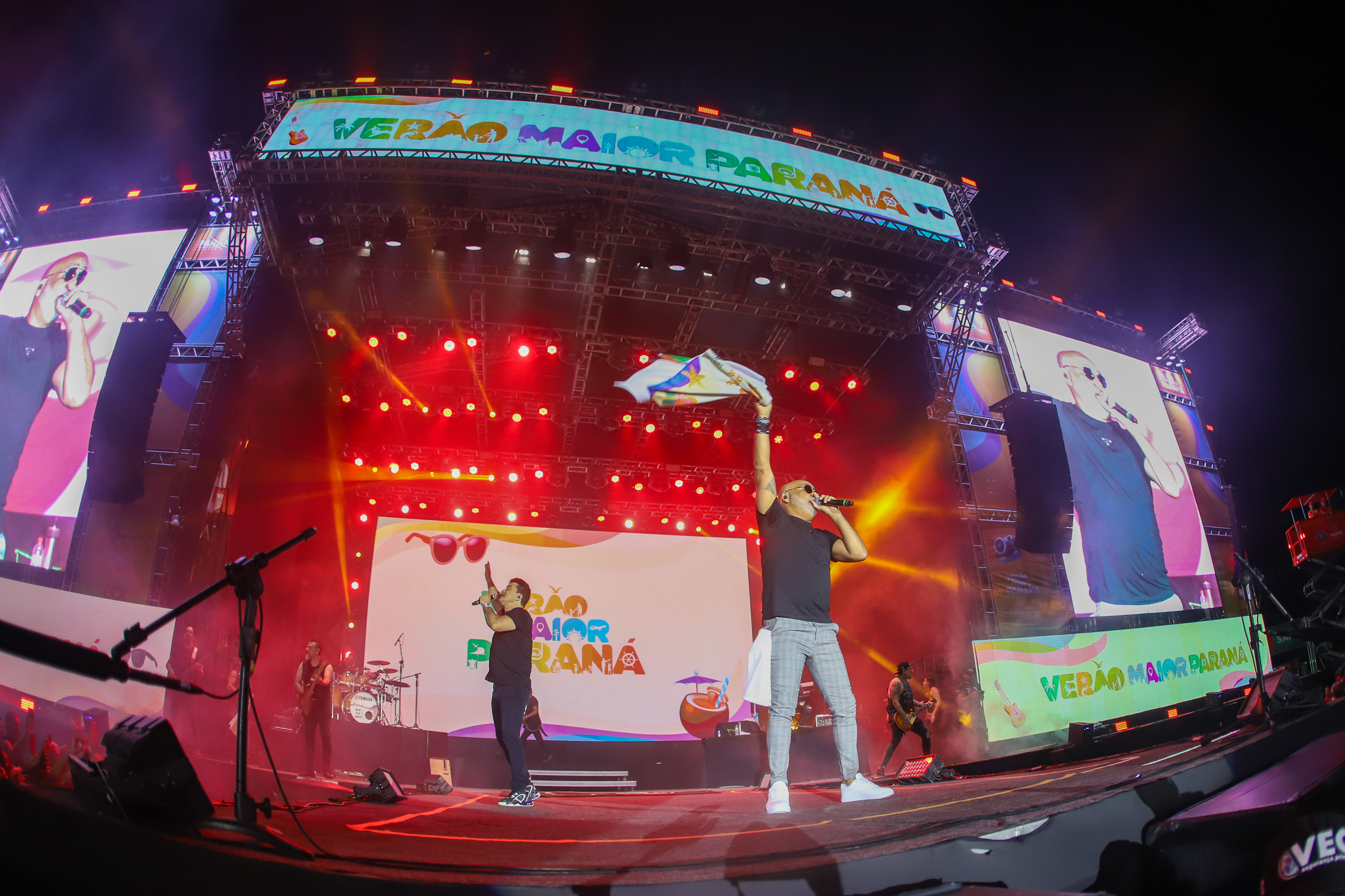Show da dupla Rick e Rener no Verão Maior Paraná.