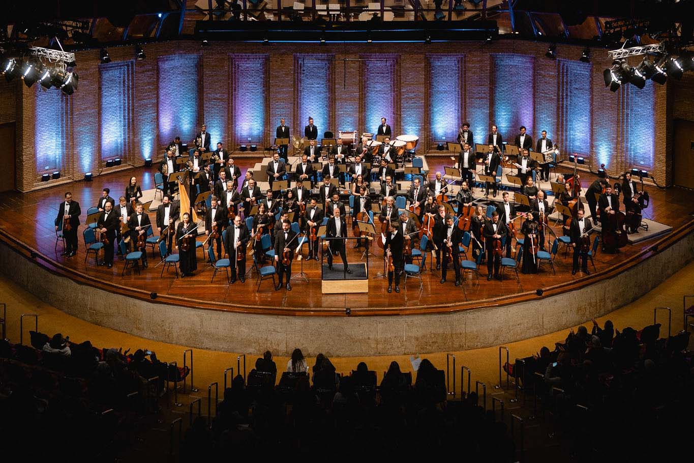 Orquestra Sinfônica do Paraná encerra turnê dos 40 anos com concerto em Belo Horizonte
