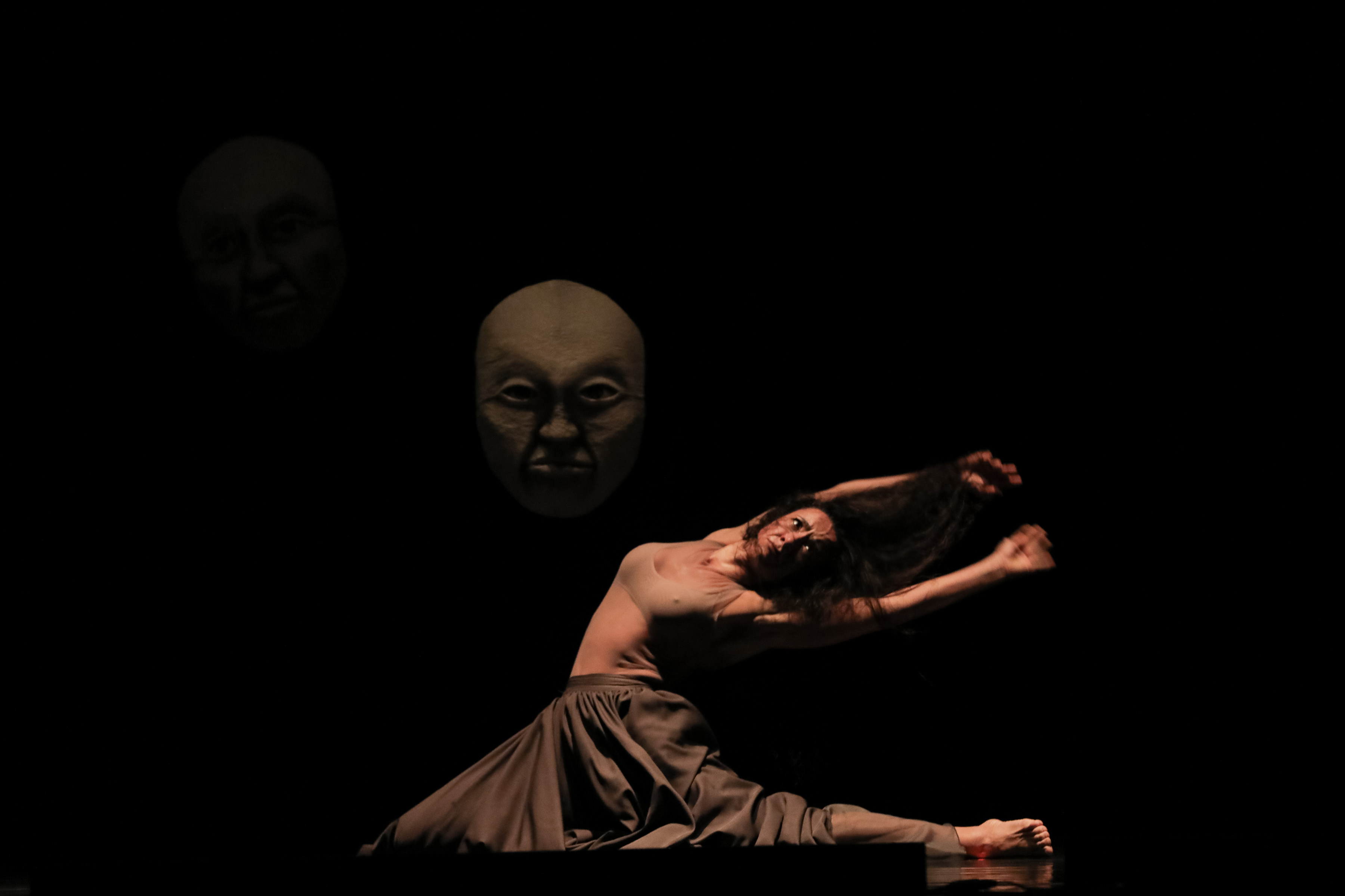 Balé Teatro Guaíra levanta a plateia e emociona no Festival de Dança de Londrina