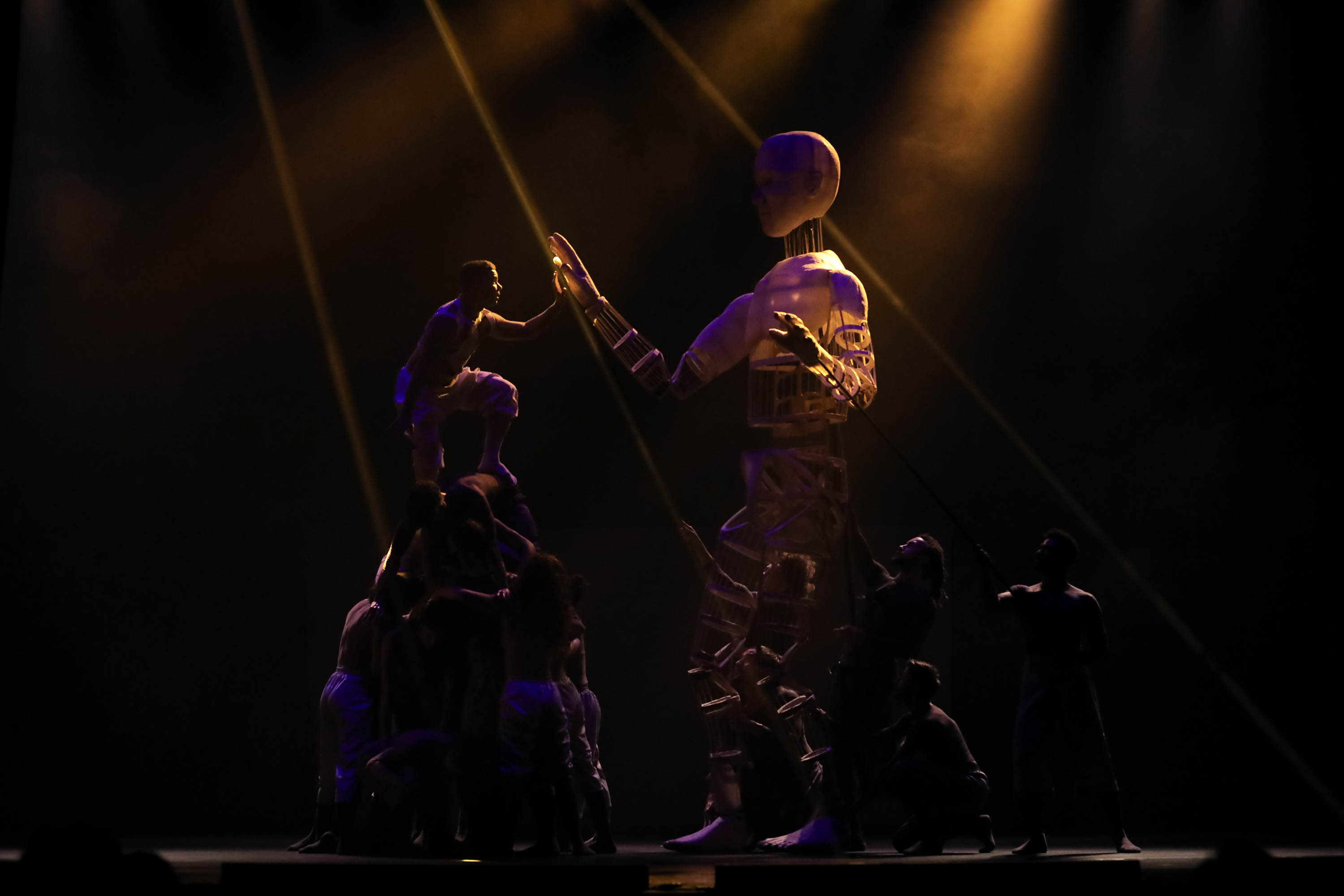 Balé Teatro Guaíra apresenta em novembro espetáculo que concorre a prêmio nacional