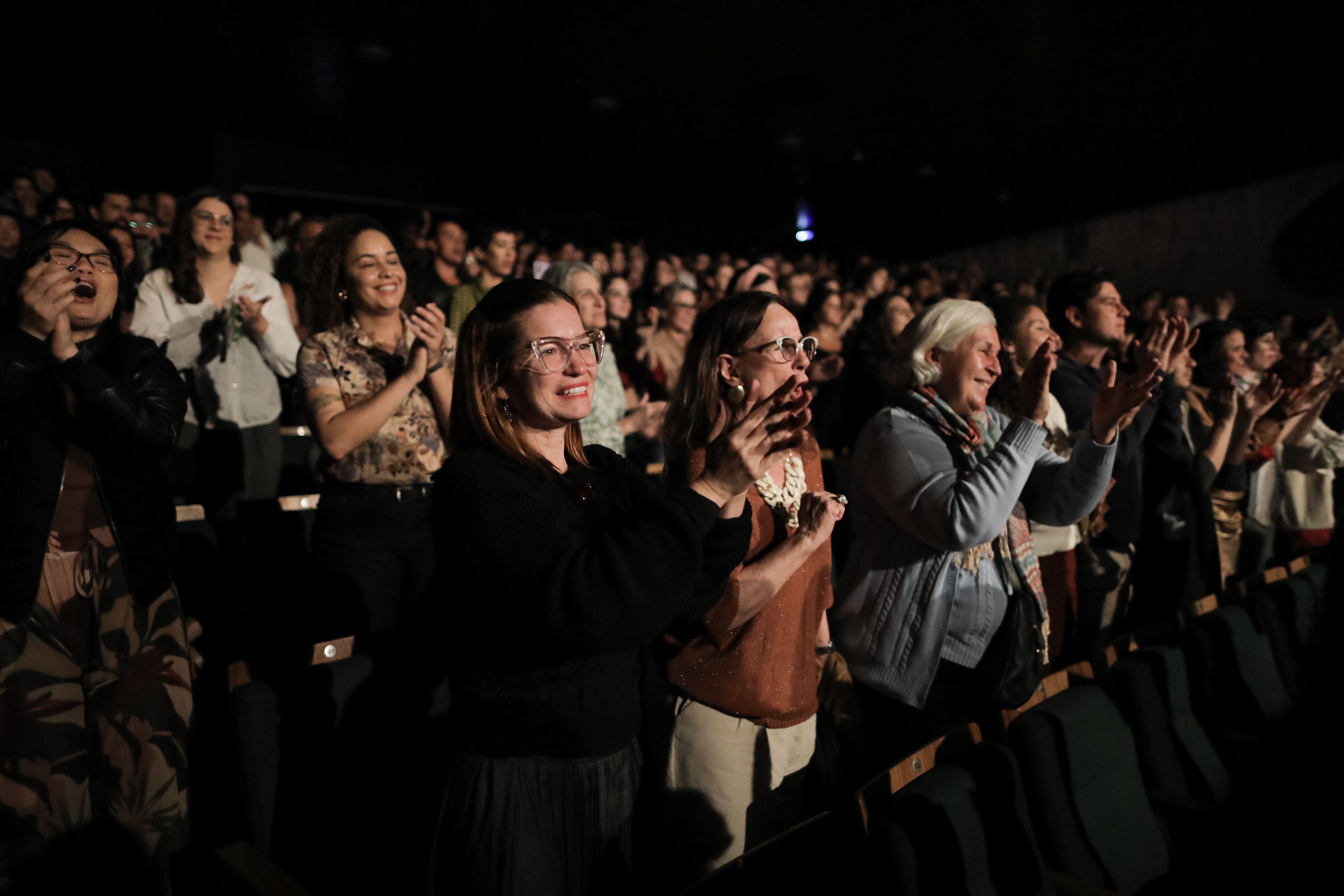 Balé Teatro Guaíra levanta a plateia e emociona no Festival de Dança de Londrina