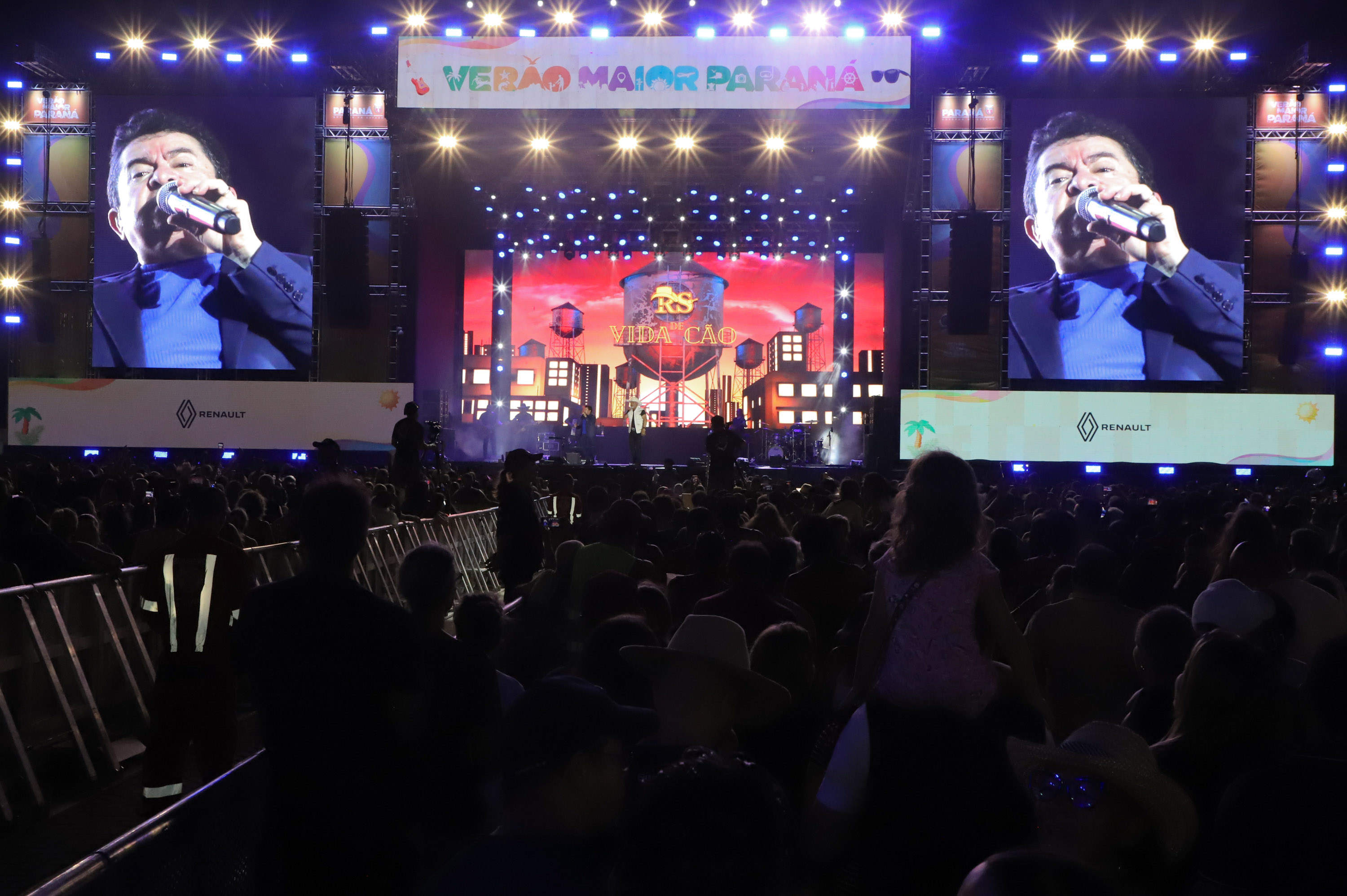 Show da dupla Rionegro e Solimões no Verão Maior Paraná.