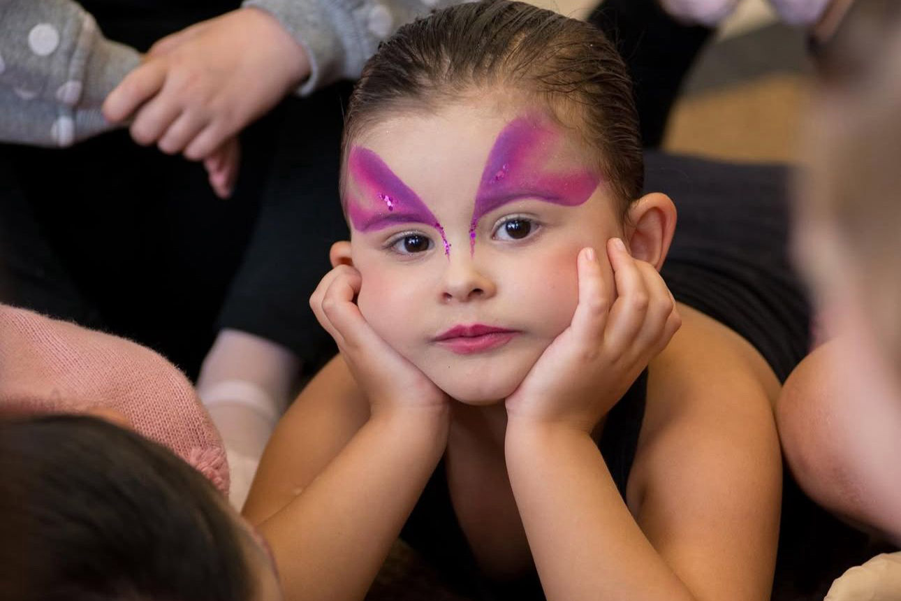 "Homenagem ao Cirque du Soleil”, uma criação da Kaesemodel Escola de Danças.
