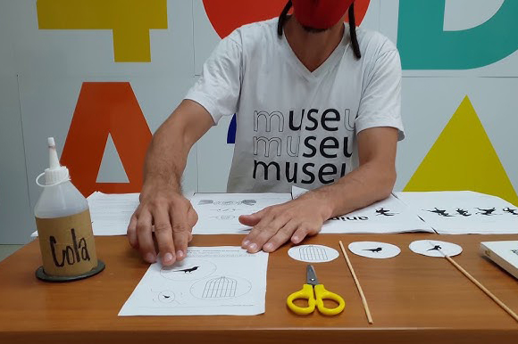 As exposições e atividades dos museus também chamam atenção entre as atrações da semana. O MON abre “O Mundo Lúdico dos Mangás e Animes”; no MAC-PR o público pode conhecer EntreLinhas, Cores e Linguagens, que comemora os 55 anos do Museu.