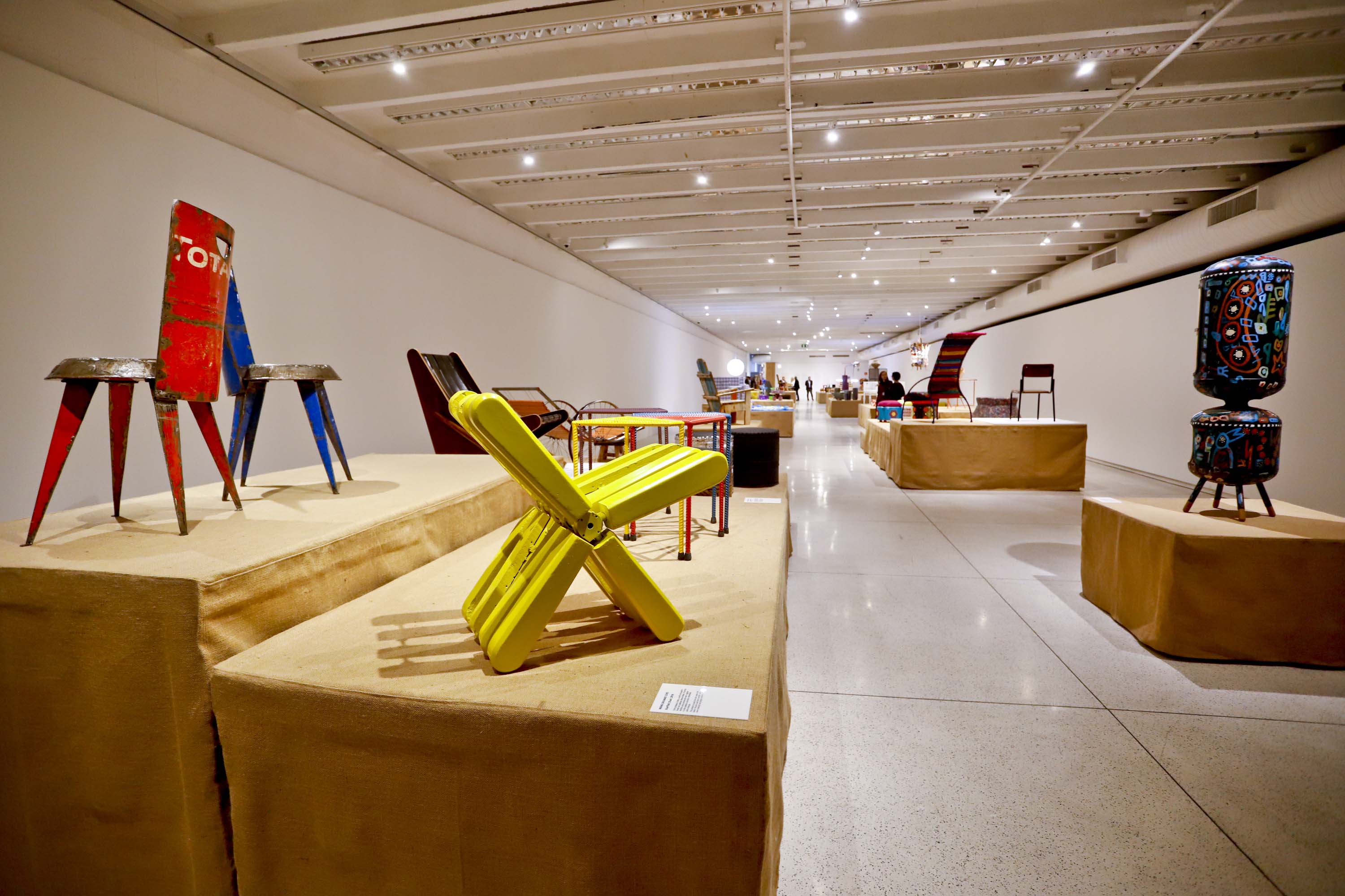 MON oferece visitas mediadas com a curadora Adélia Borges