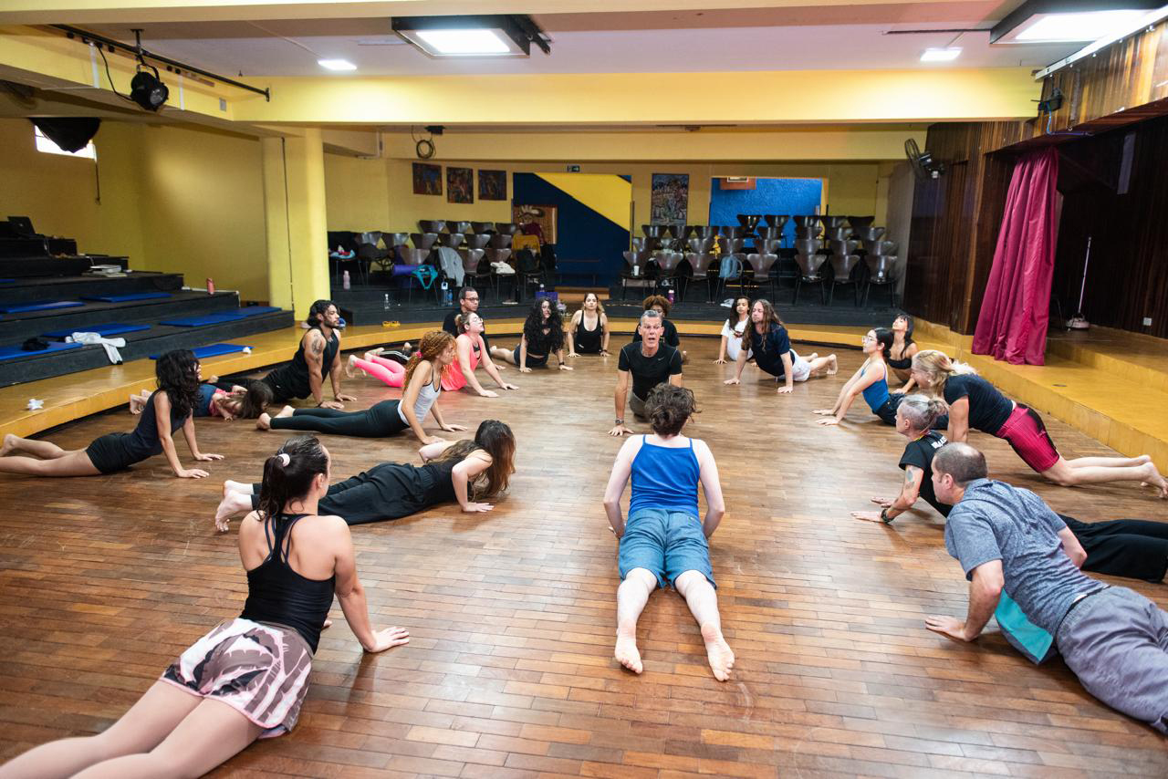 Curso gratuito do Teatro Guaíra forma 95 artistas de três regiões do Paraná