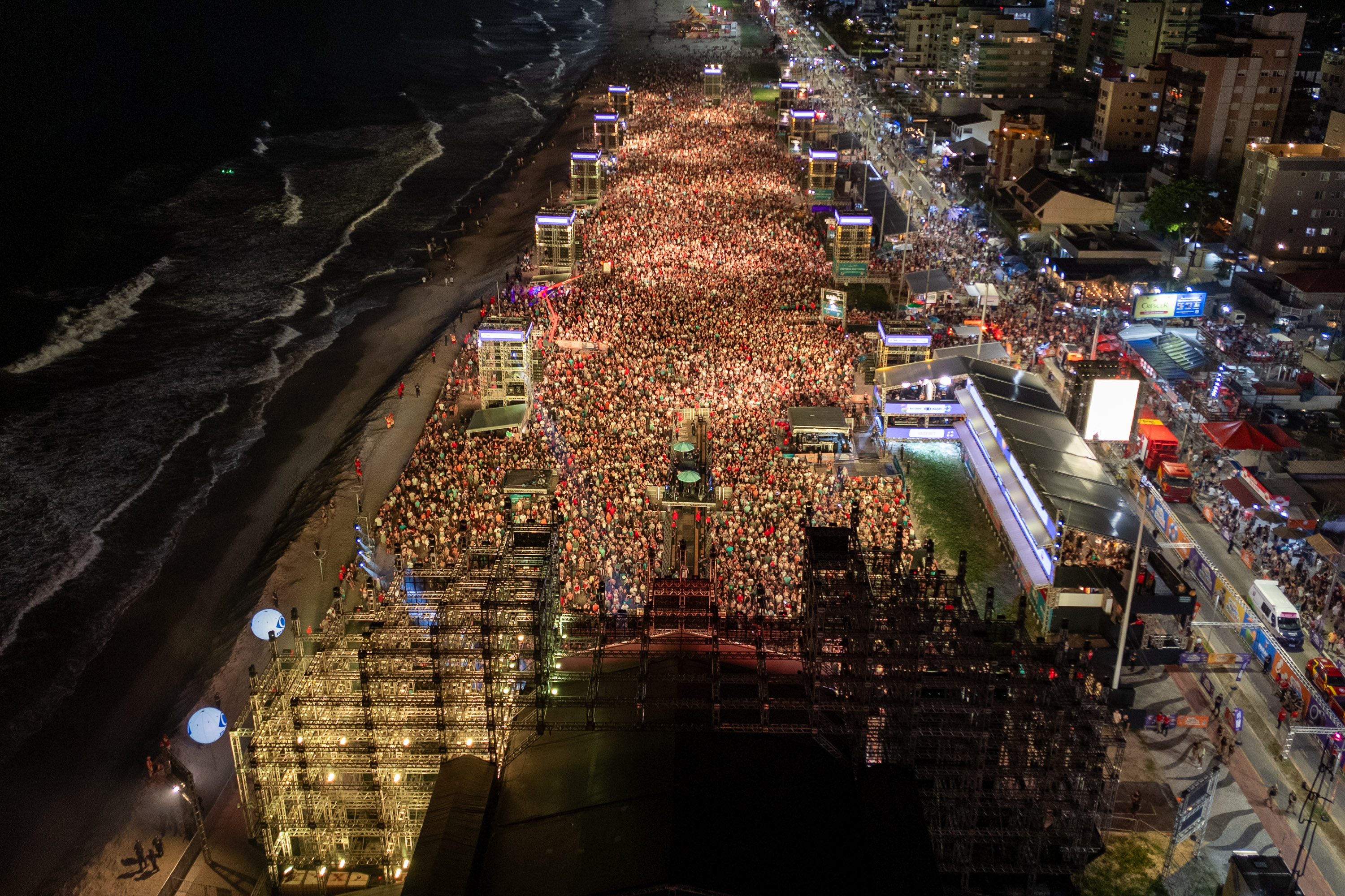 Em duas semanas, mais de 1 milhão de pessoas assistem aos shows do Verão Maior Paraná