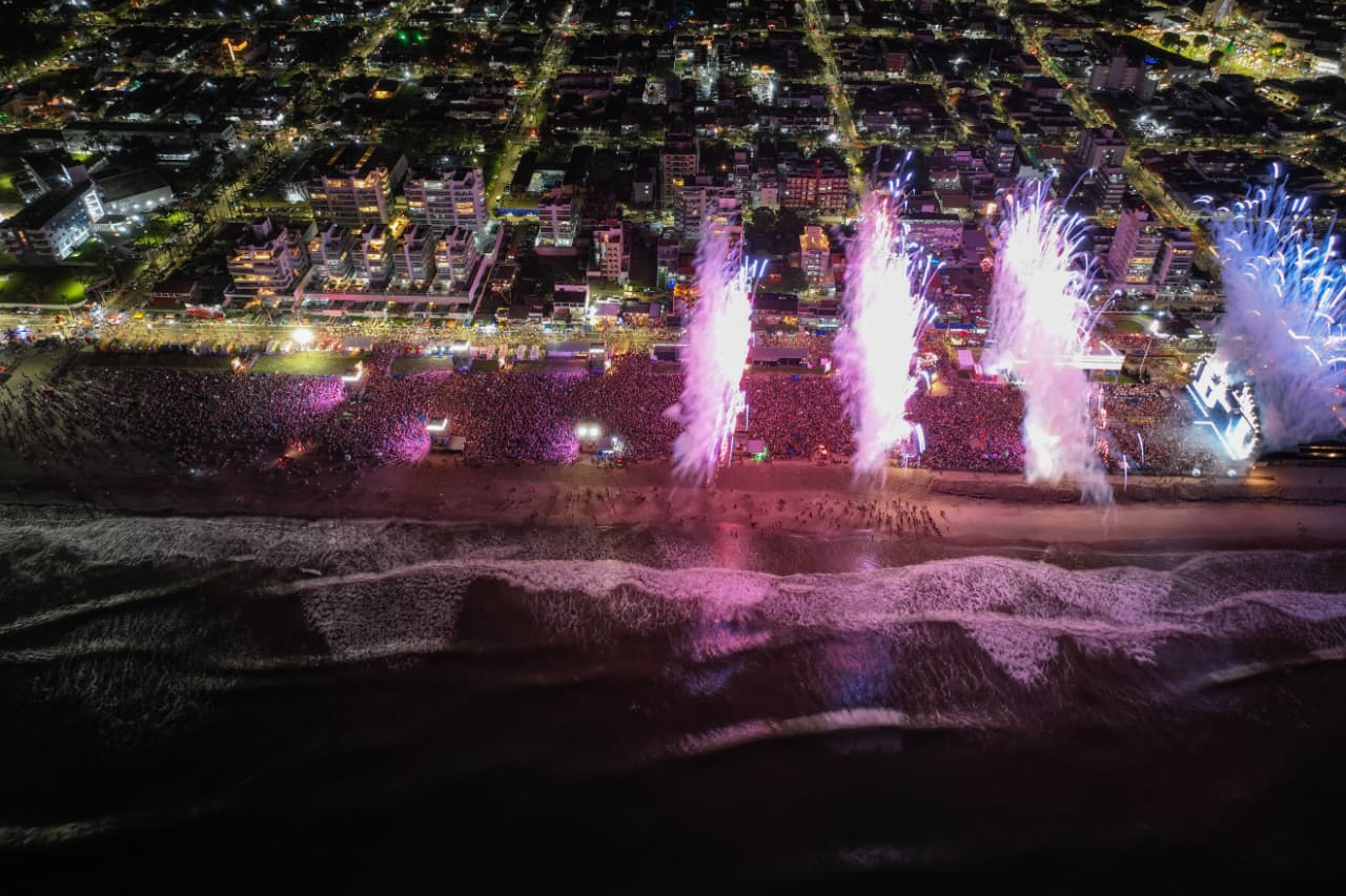 Em duas semanas, mais de 1 milhão de pessoas assistem aos shows do Verão Maior Paraná