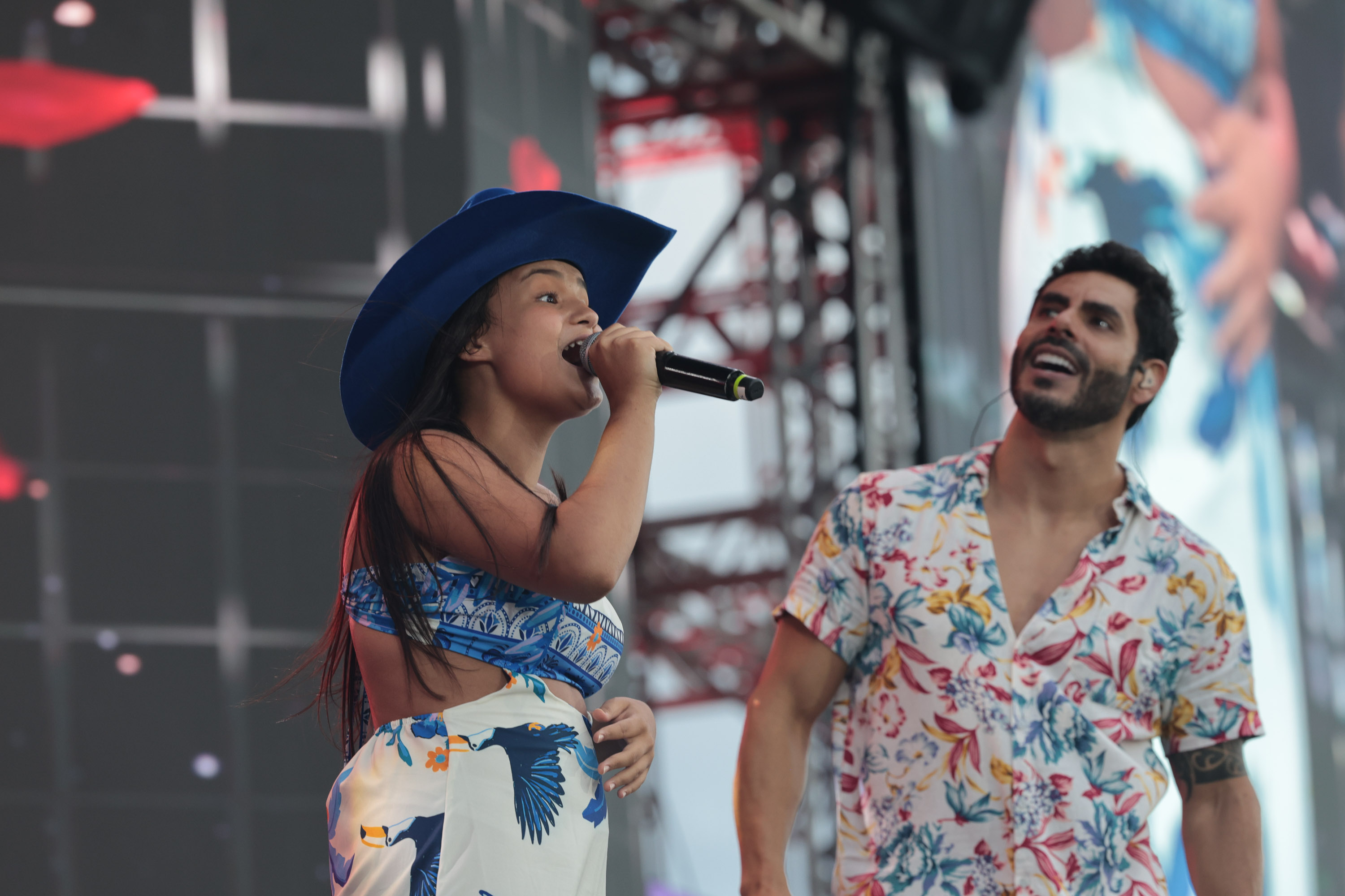 A dupla Israel e Rodolffo  durante  apresentação do seu  show  no Verão Maior Paraná, em Matinhos - 08/02/2026