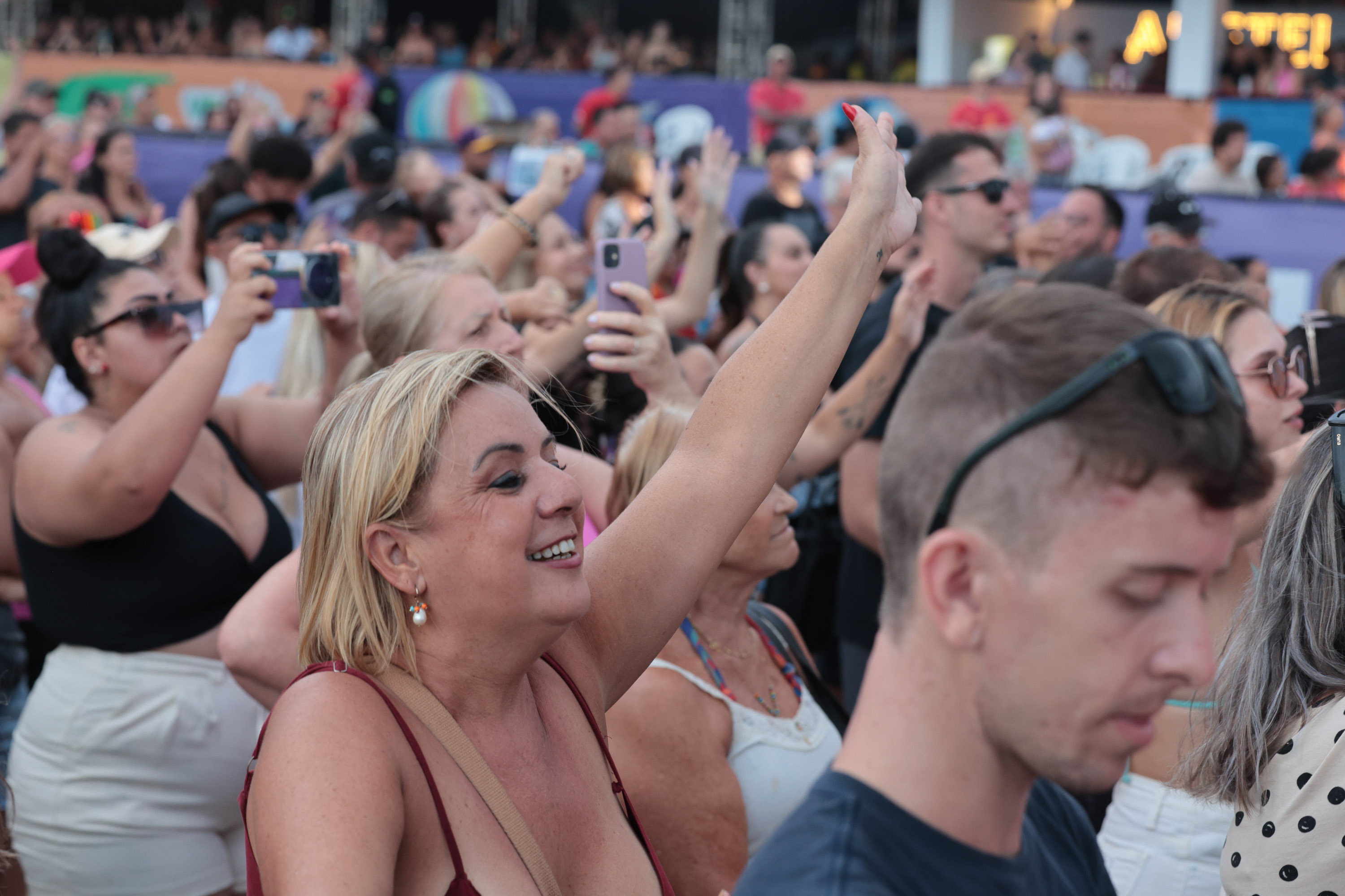 A dupla Israel e Rodolffo  durante  apresentação do seu  show  no Verão Maior Paraná, em Matinhos - 08/02/2026