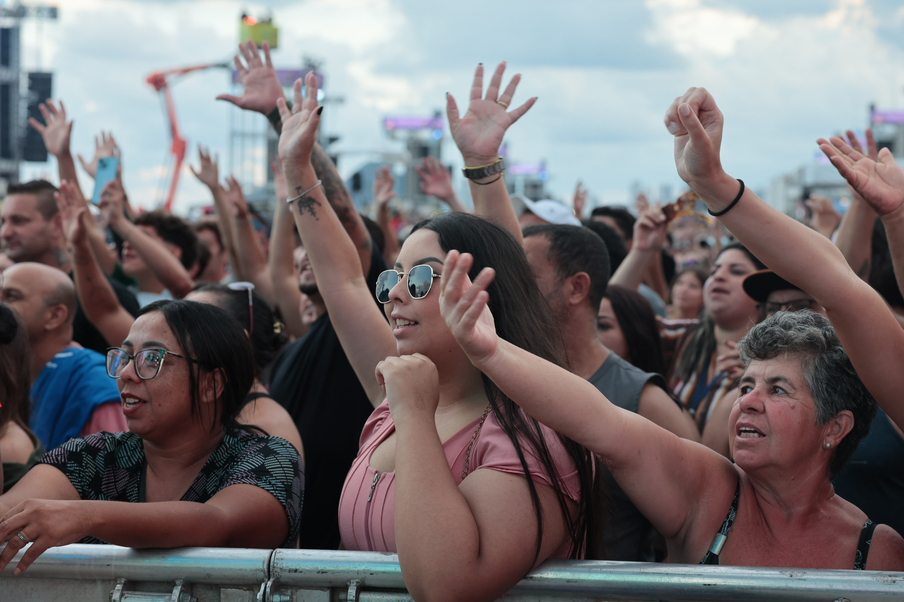 A dupla Israel e Rodolffo  durante  apresentação do seu  show  no Verão Maior Paraná, em Matinhos - 08/02/2026