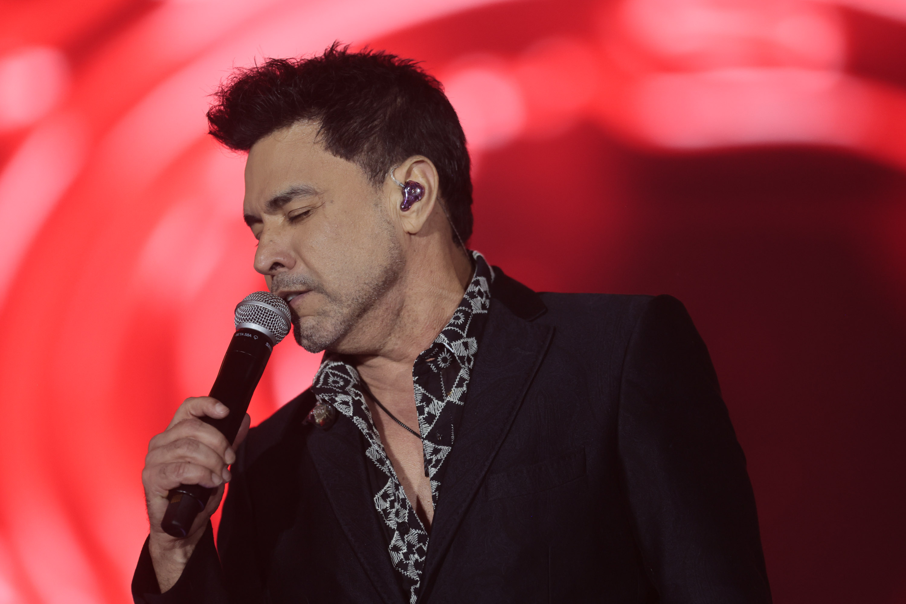 A dupla Zezé Di Camargo e Luciano durante a apresentação do seu show dentro da programação do Verão Maior Paraná, em Matinhos - 07/02/2026